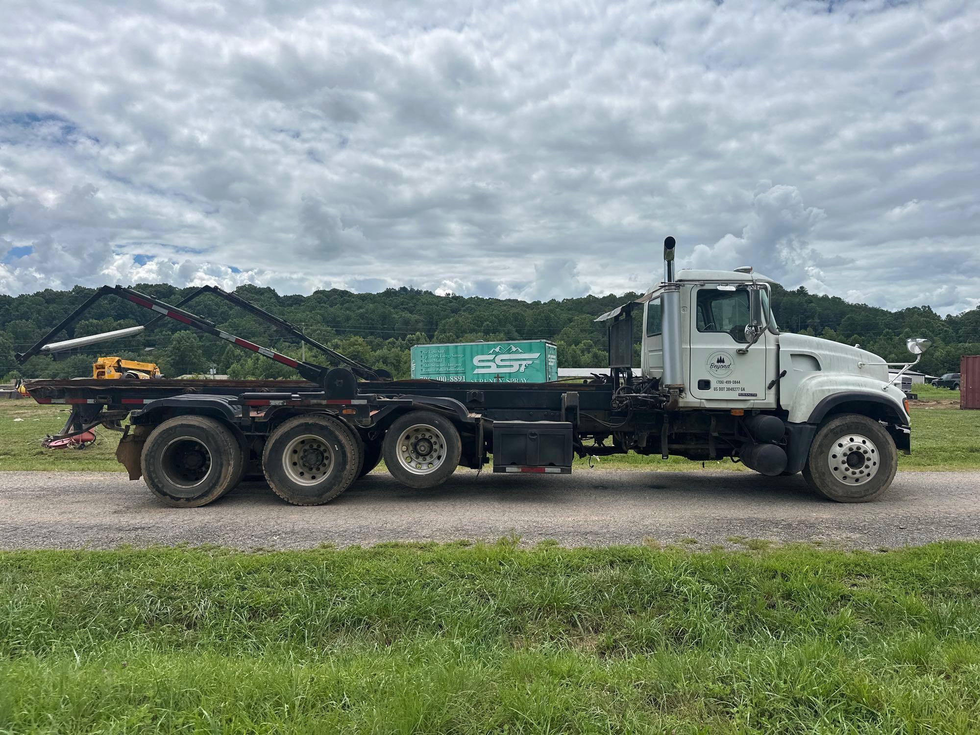 2007 Mack CV713 GRANITE