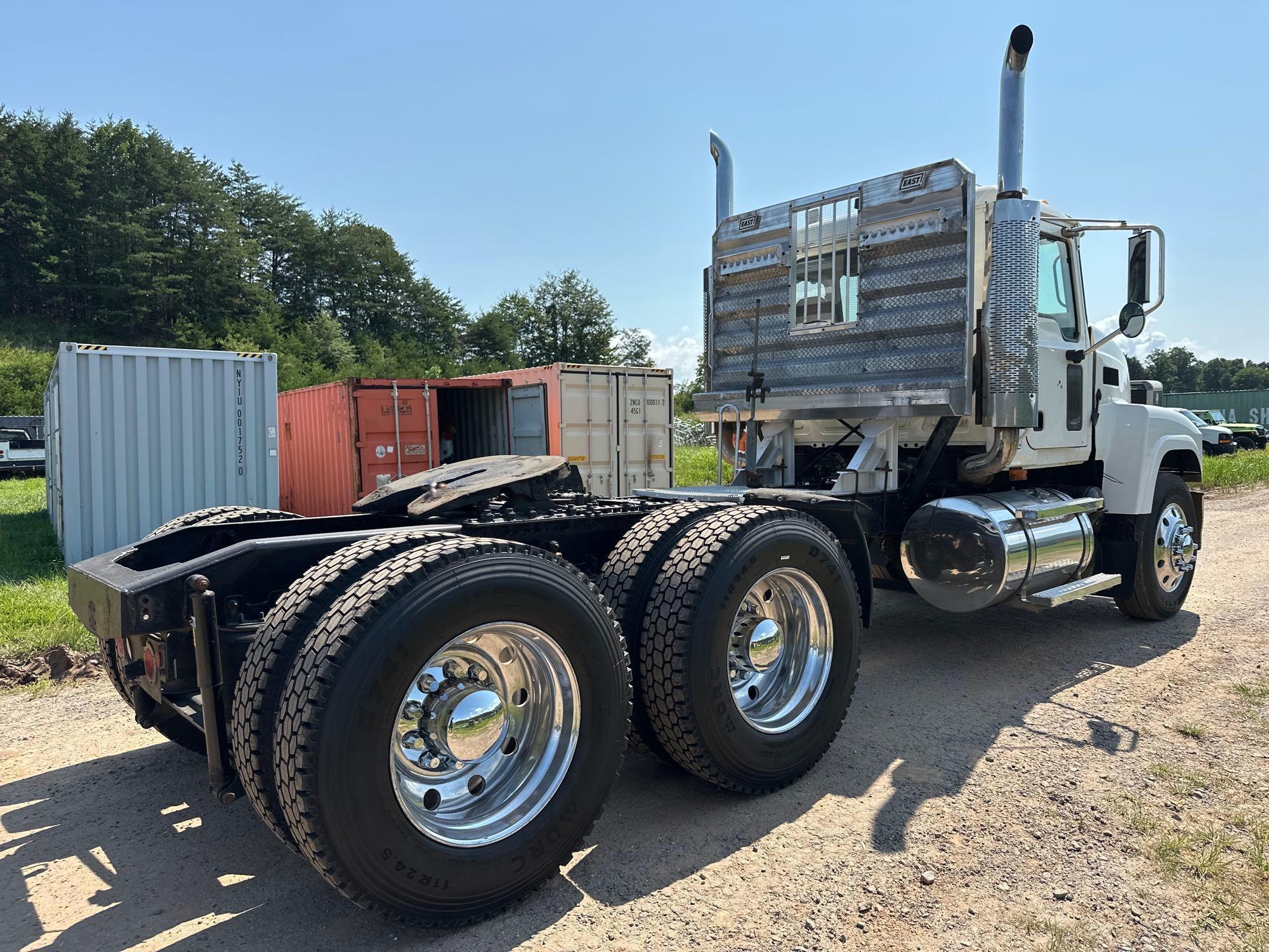 2007 Mack CHN613