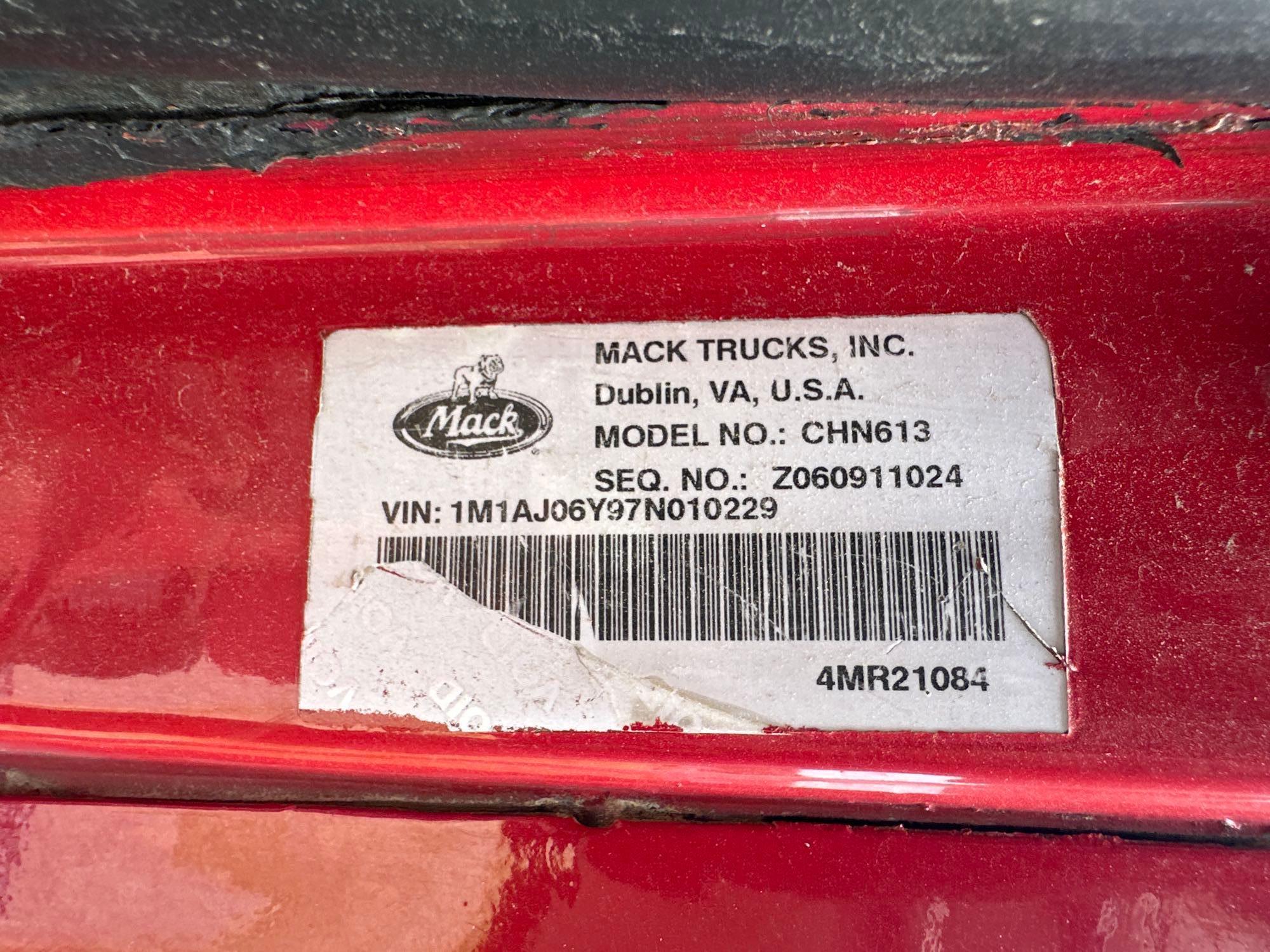 2007 Mack CHN613