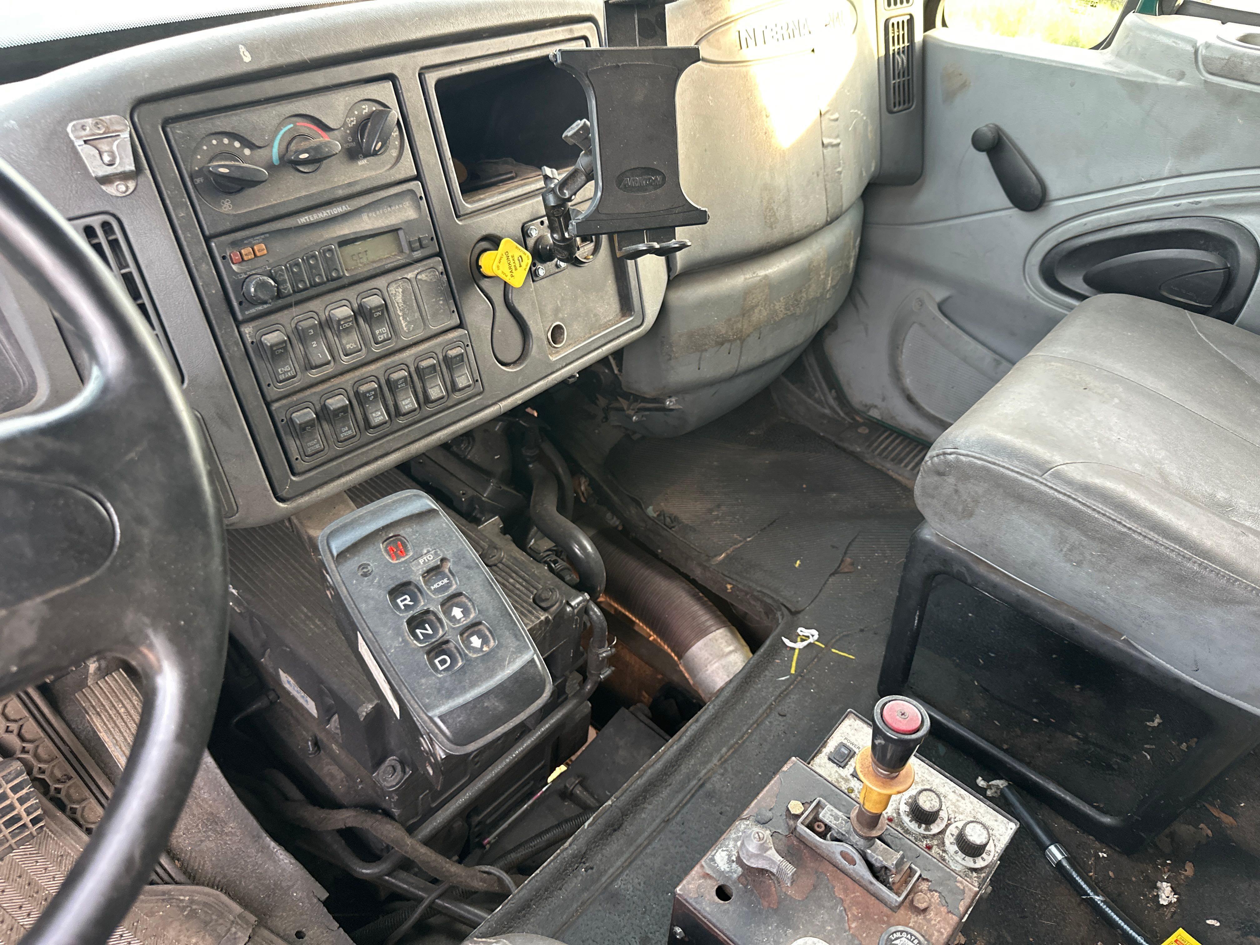 2005 International 7600