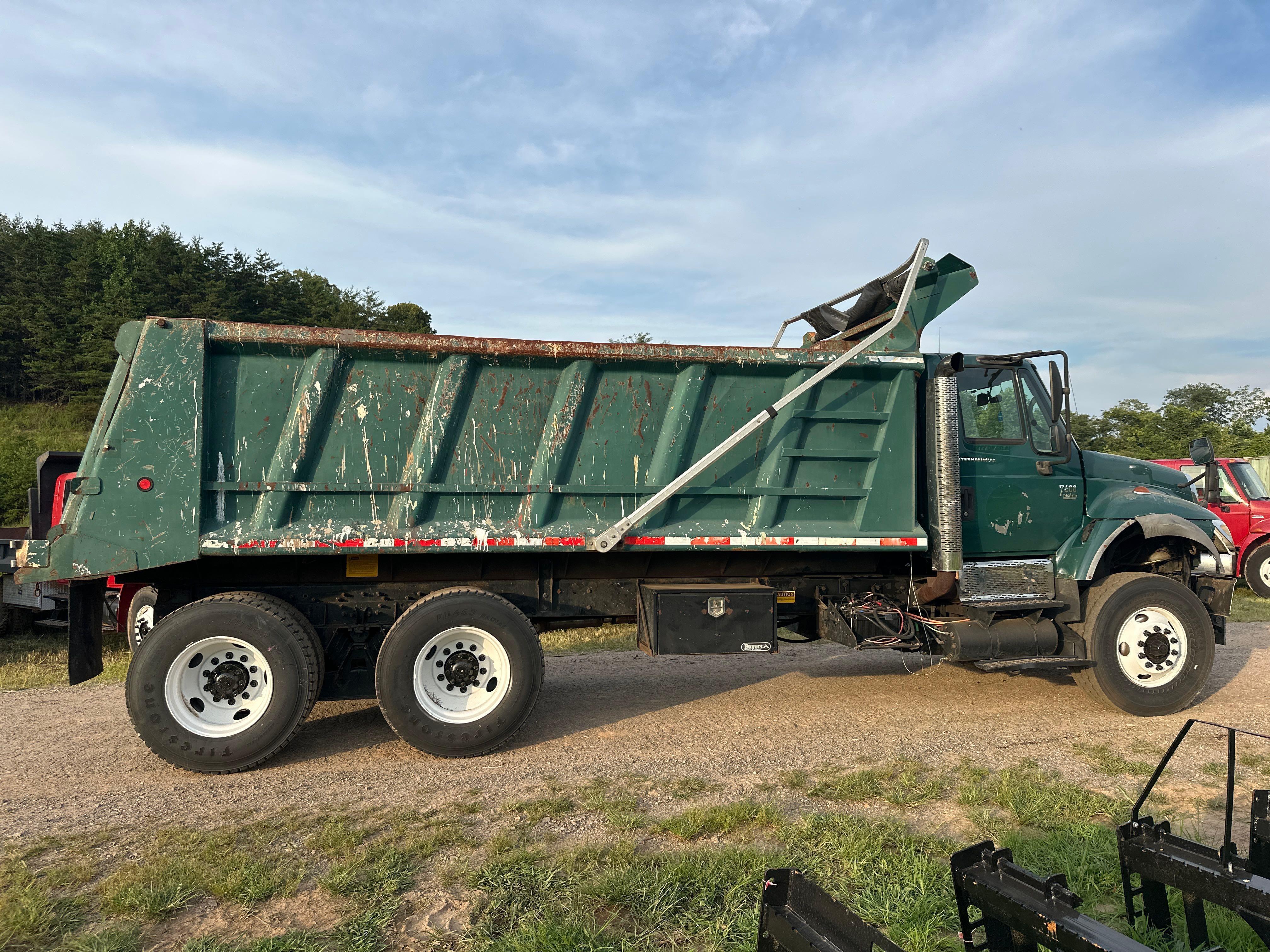 2005 International 7600