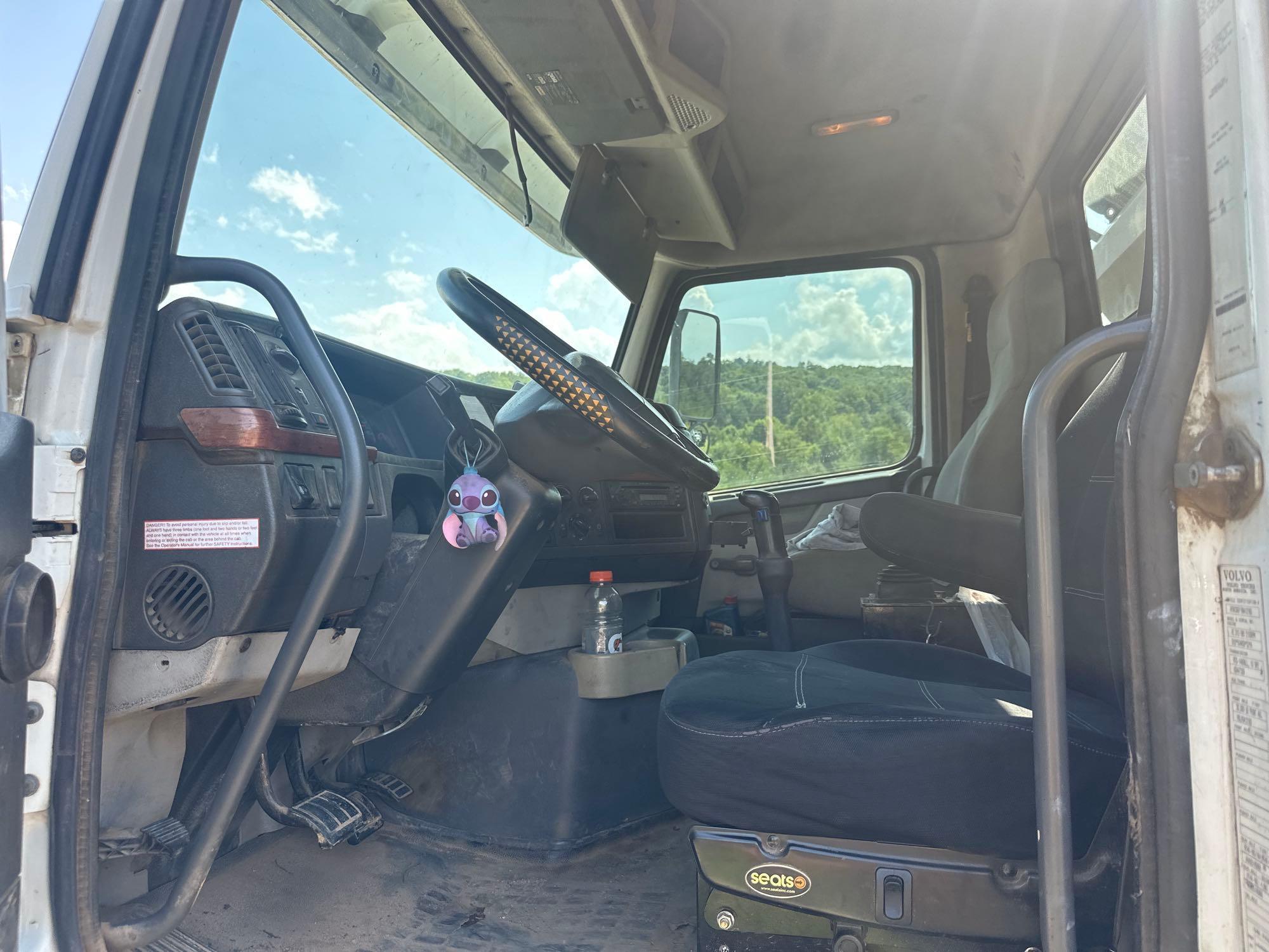 2006 Volvo VHD