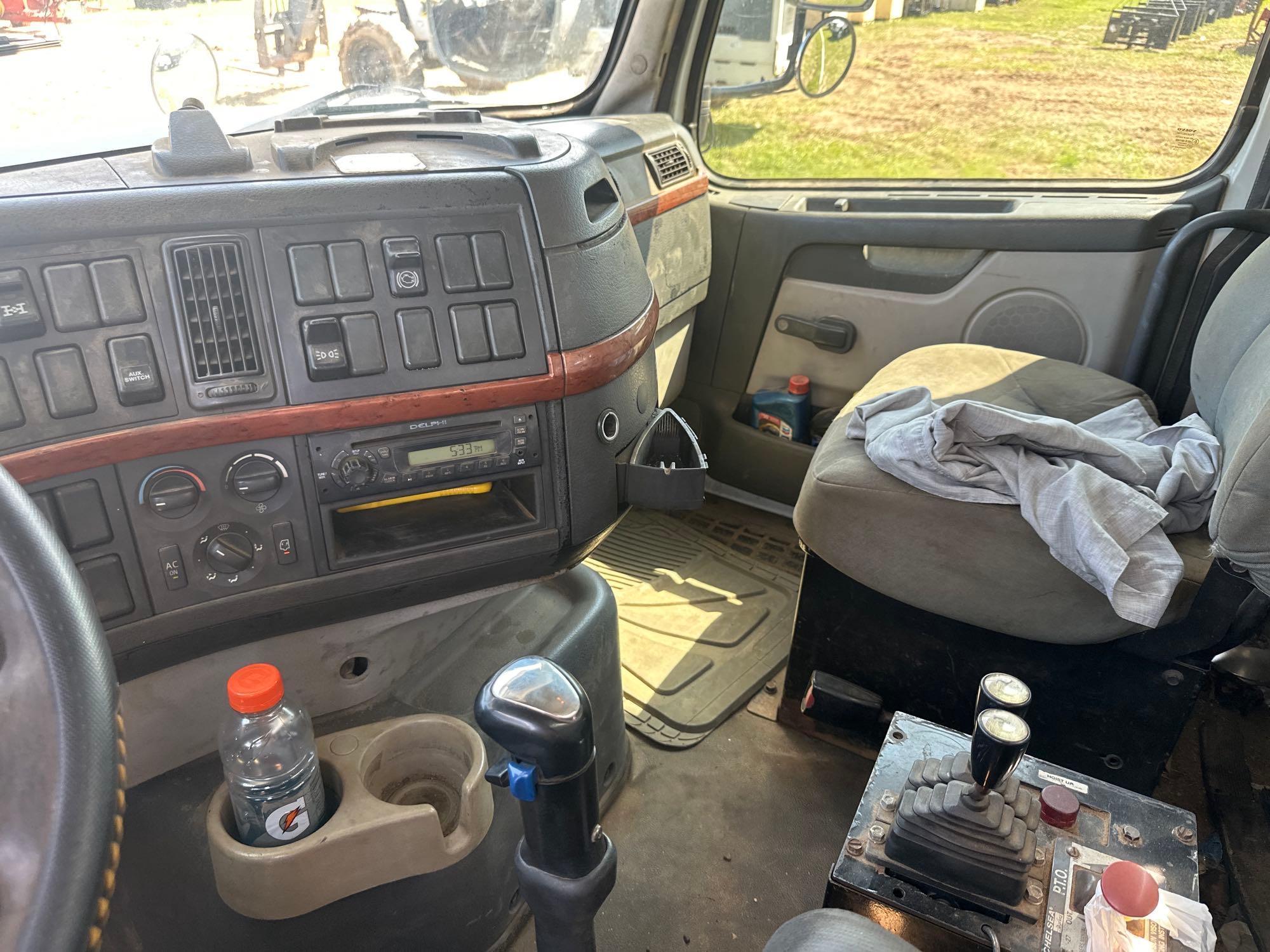 2006 Volvo VHD