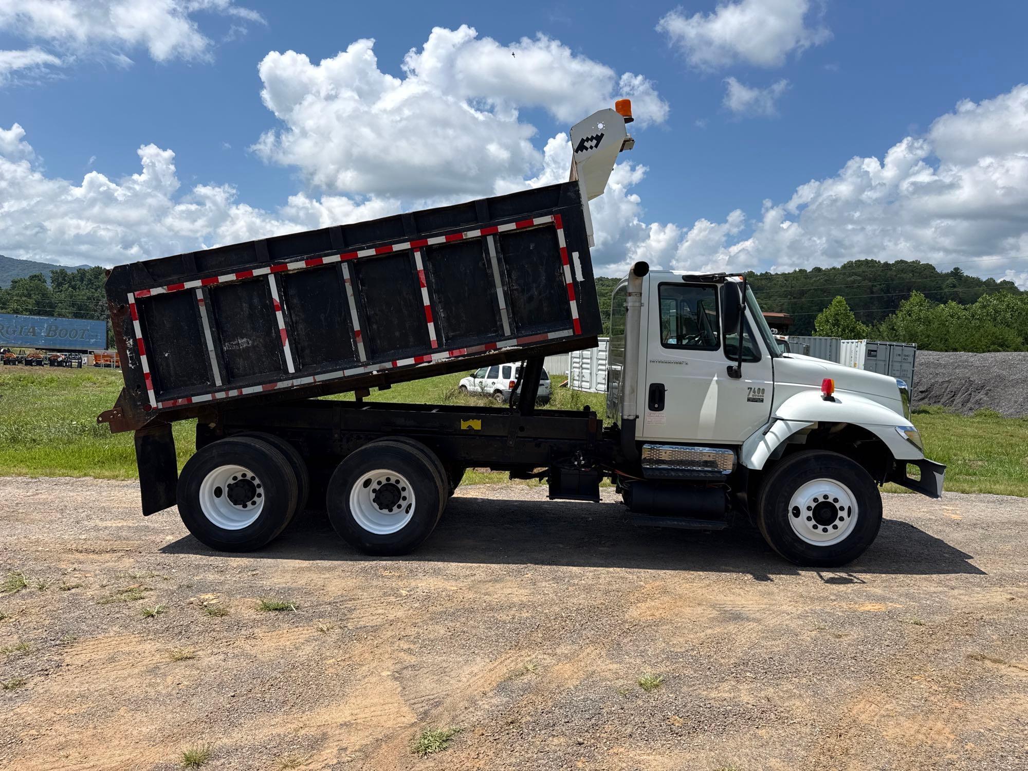 2006 International 7400