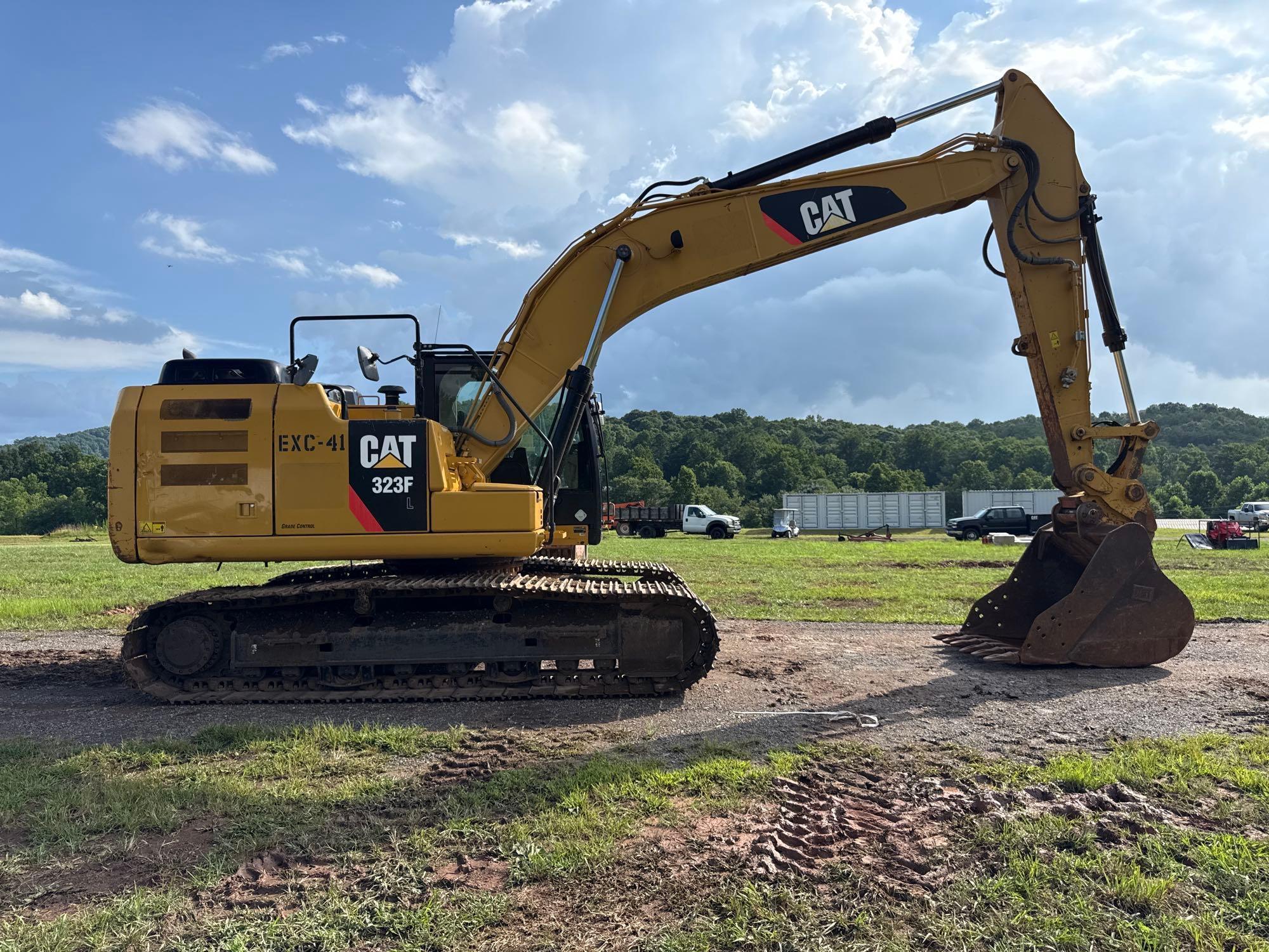 Caterpillar 323FL