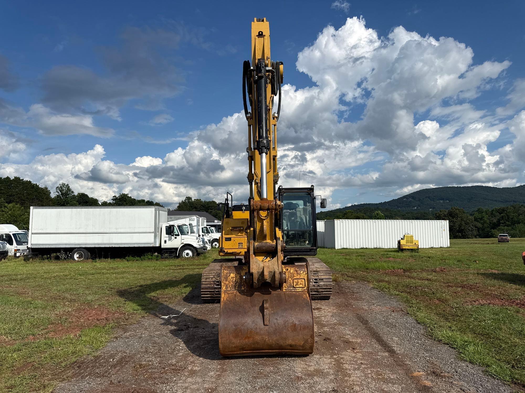 Caterpillar 323FL