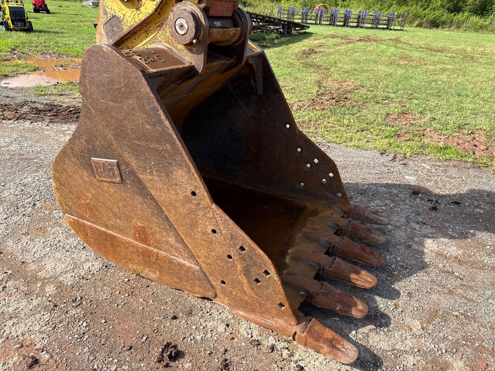 Caterpillar 323FL