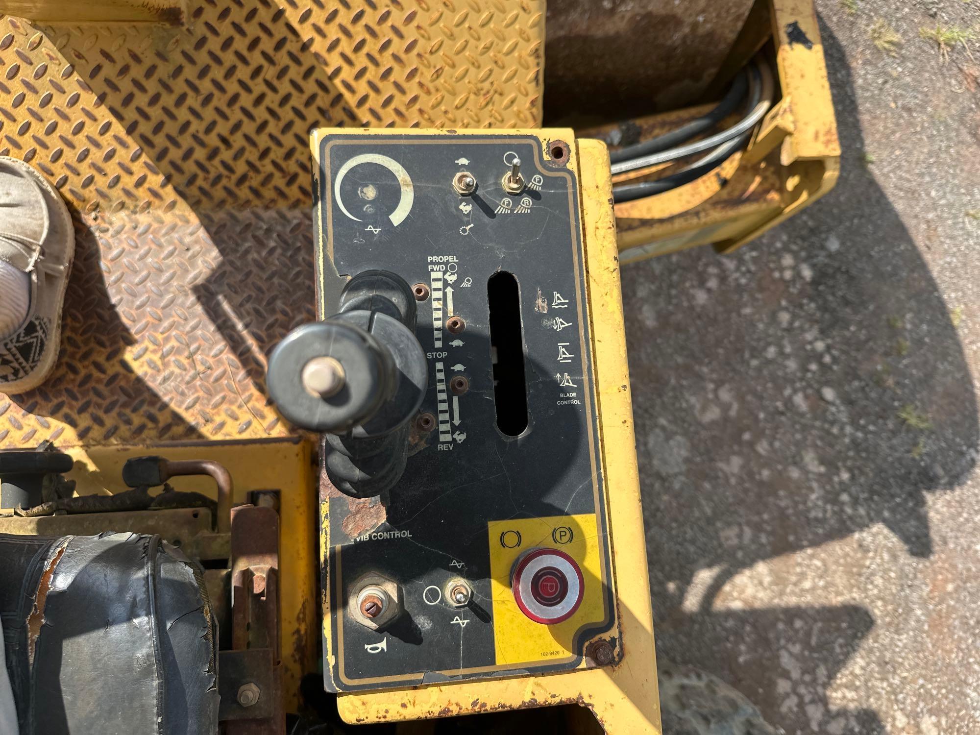 Caterpillar CS-563C