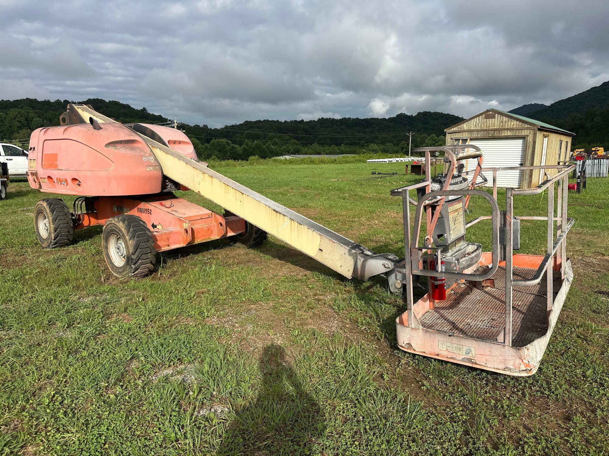 2012 JLG 400S