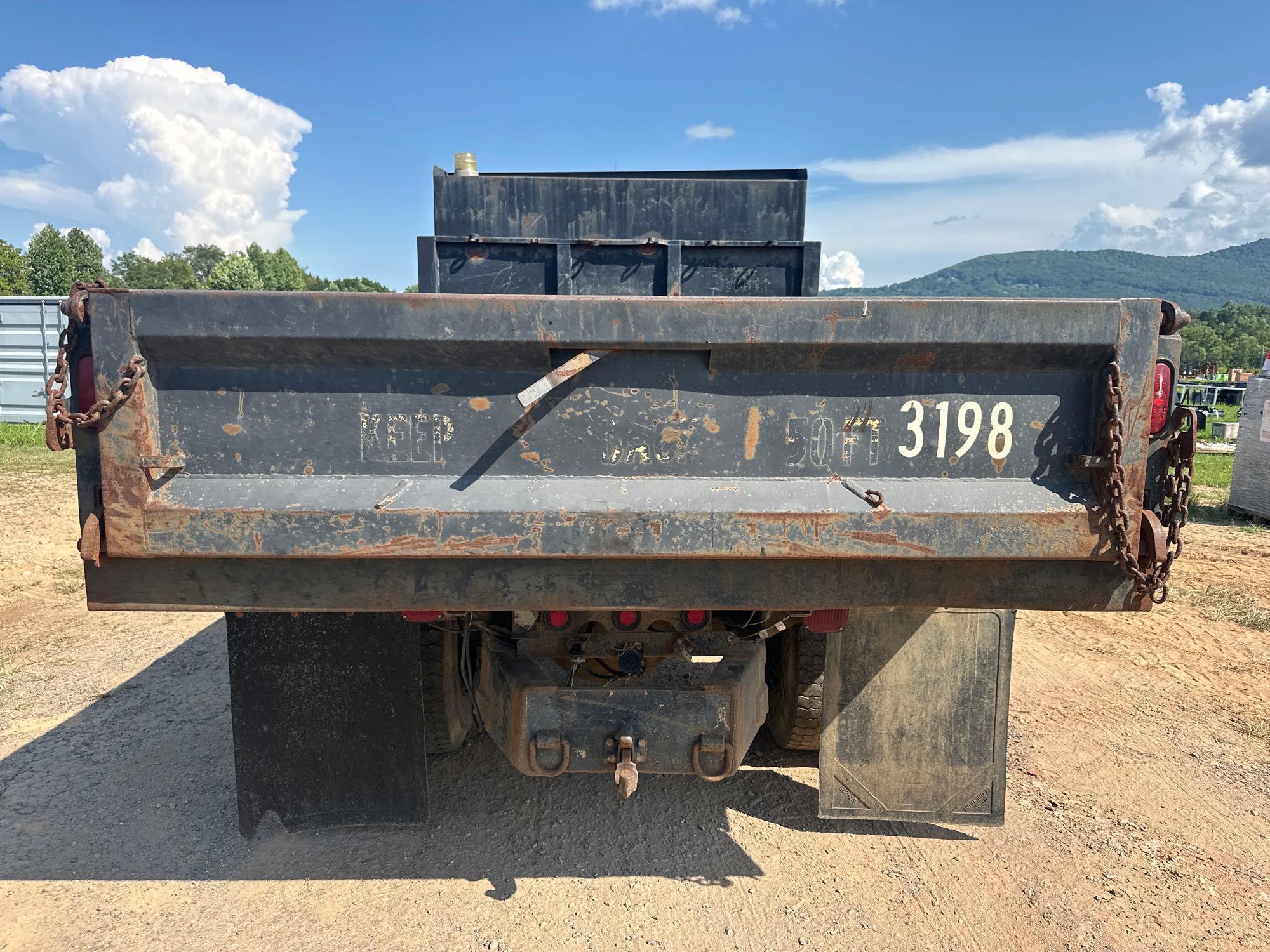 2004 International 4400