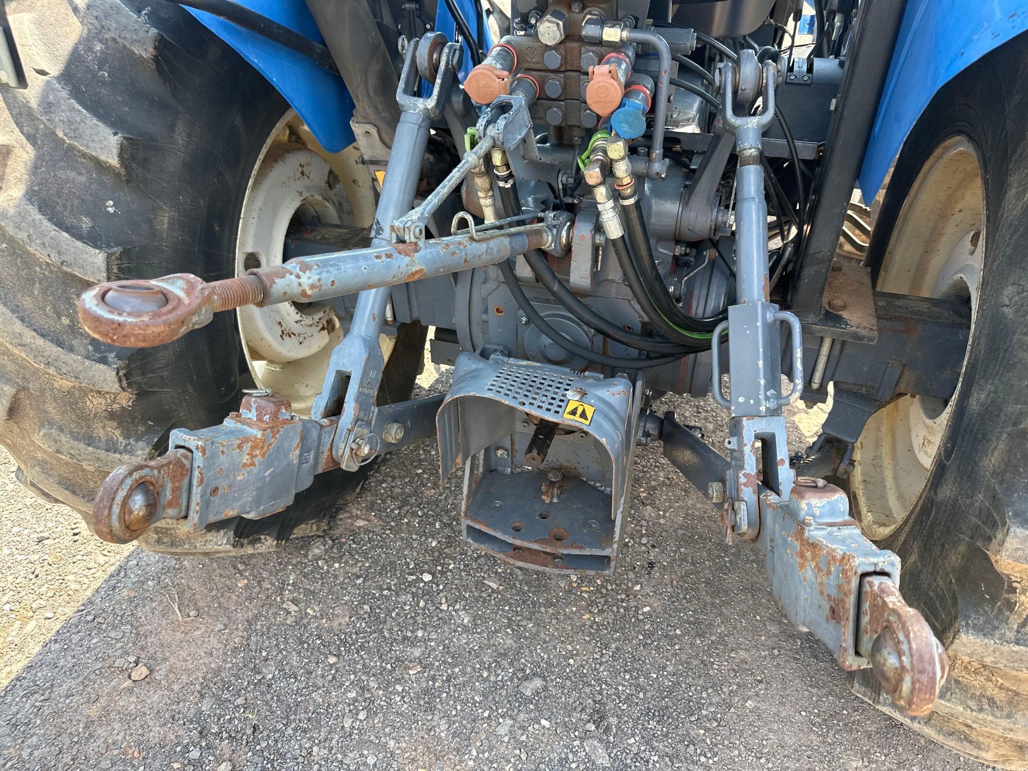New Holland TN75