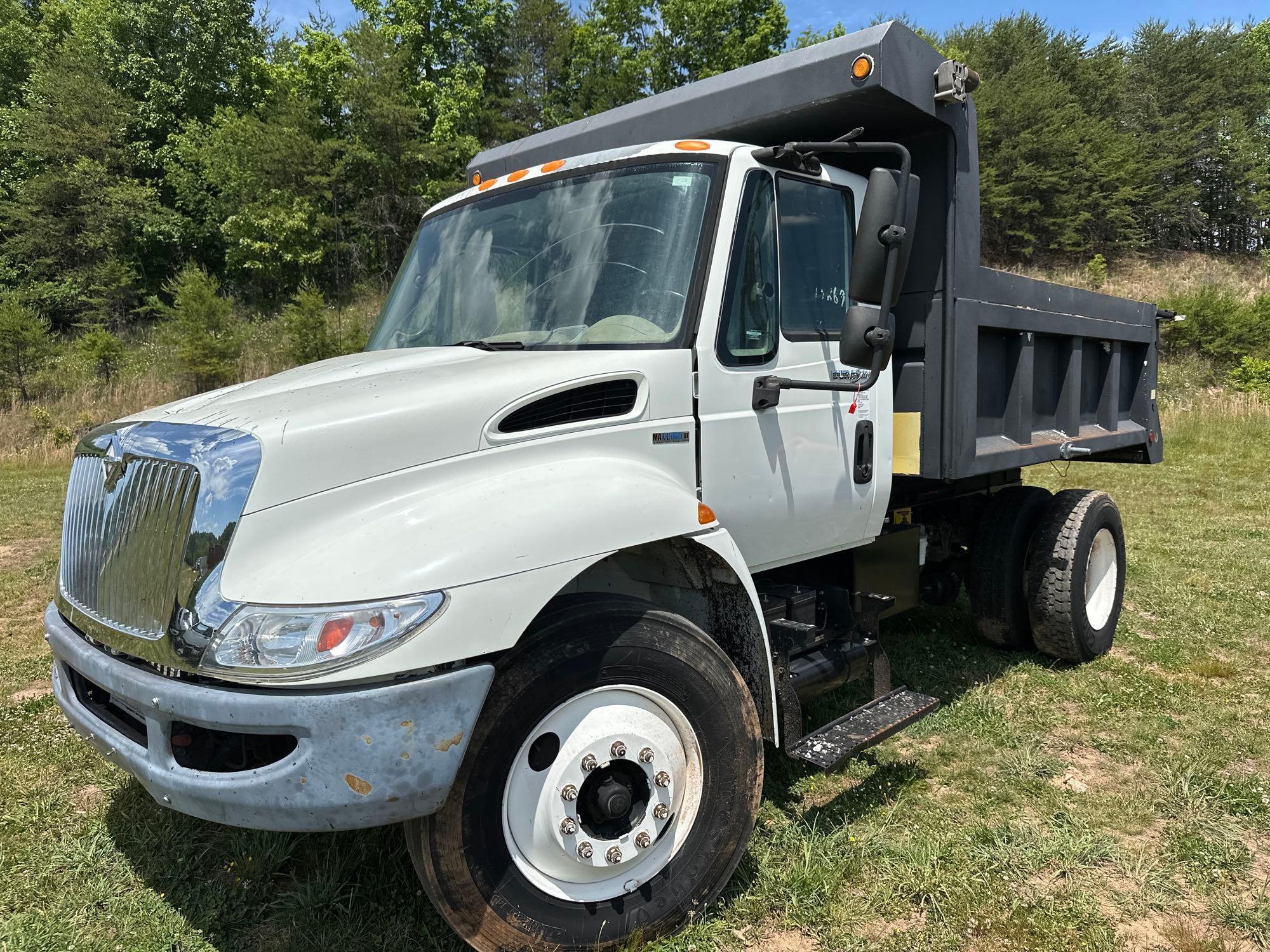 Photo of a 2010 International 4300