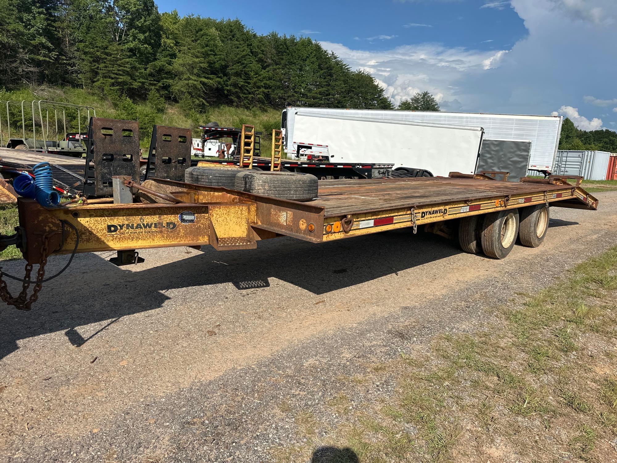 25ft Dynaweld 20 Ton Equipment Trailer, VIN #19K81AEX4P1X23468