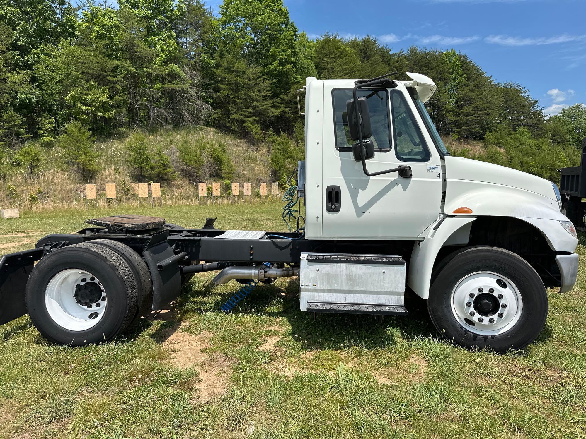 2016 International DuraStar 4400