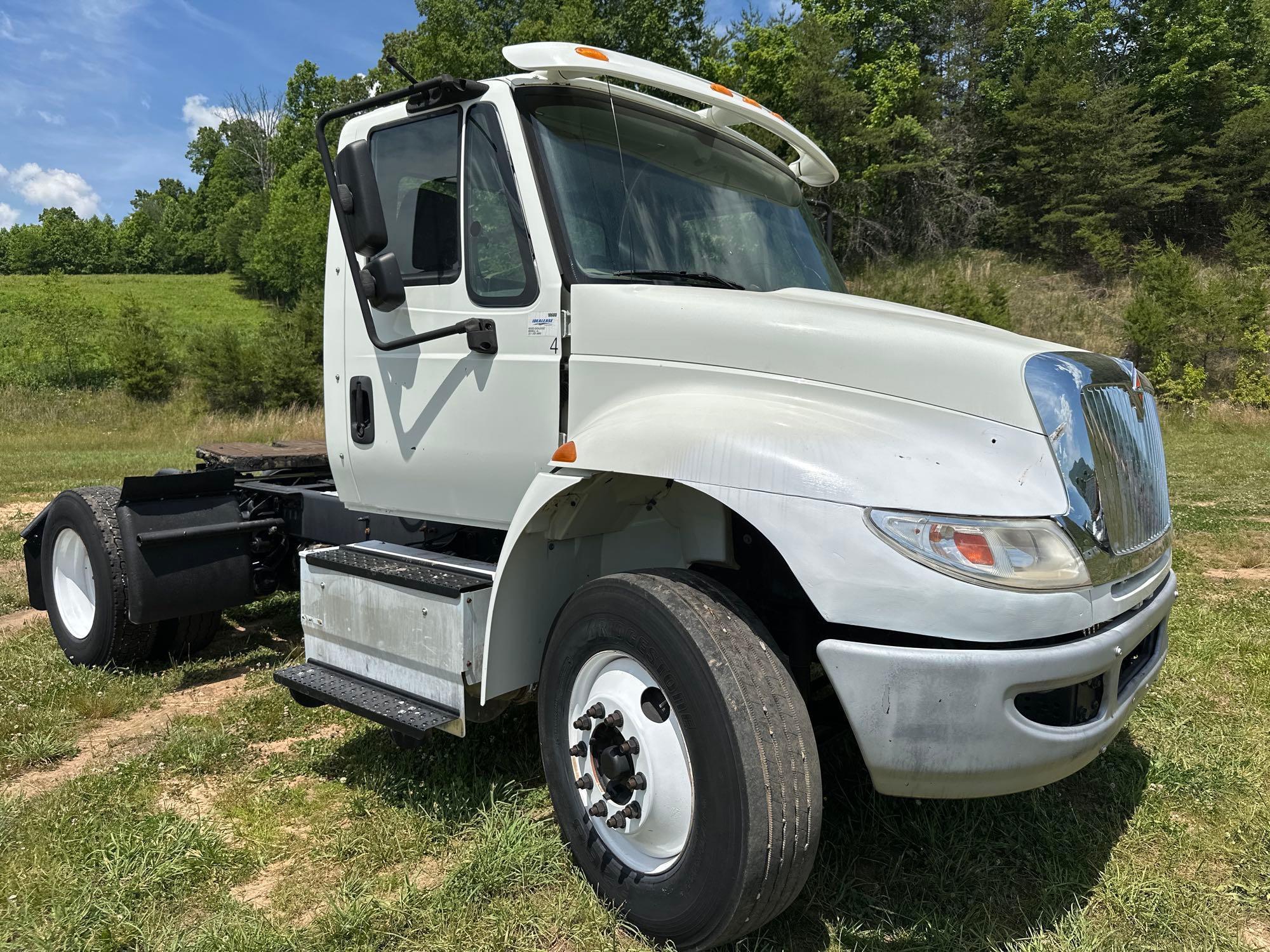 2016 International DuraStar 4400