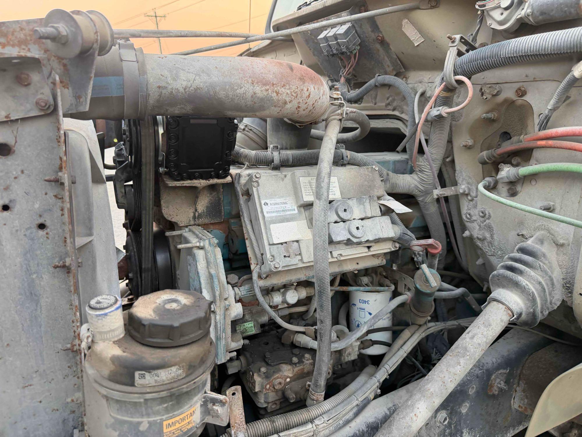 2001 International 4800