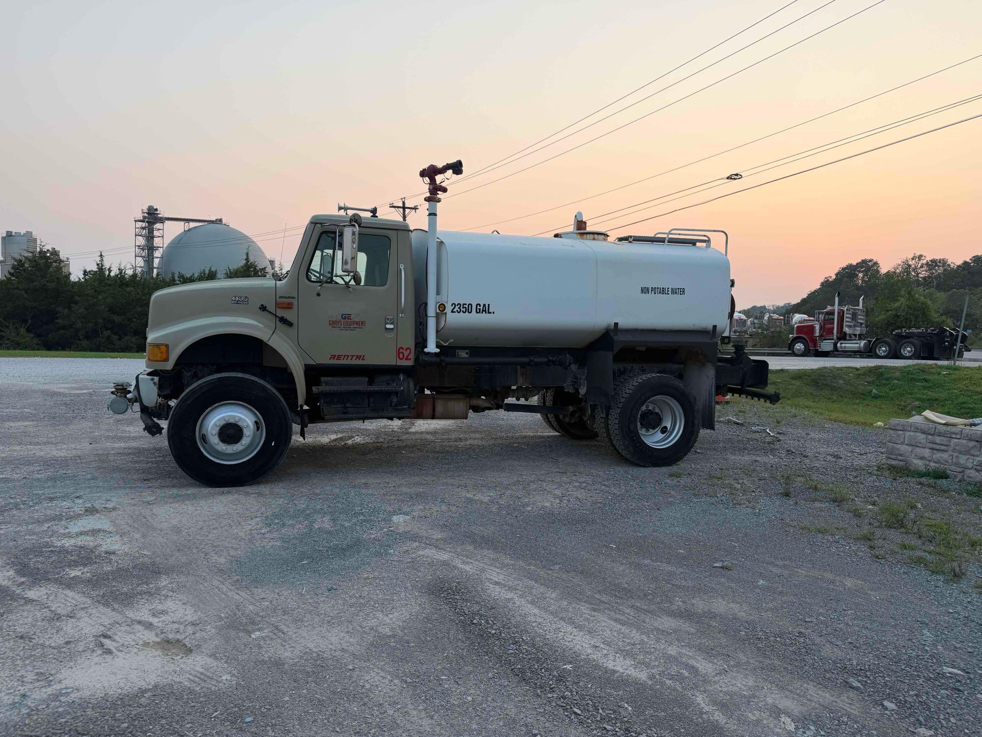 2001 International 4800