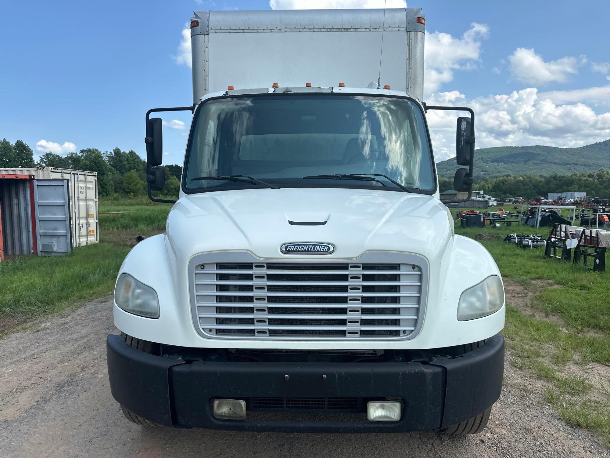 2010 Freightliner M2 106
