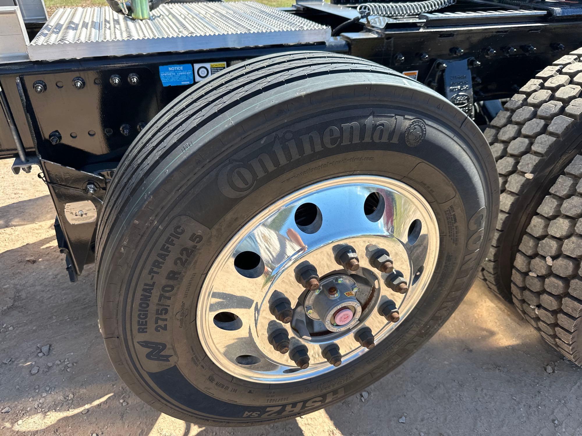 2025 Peterbilt 567