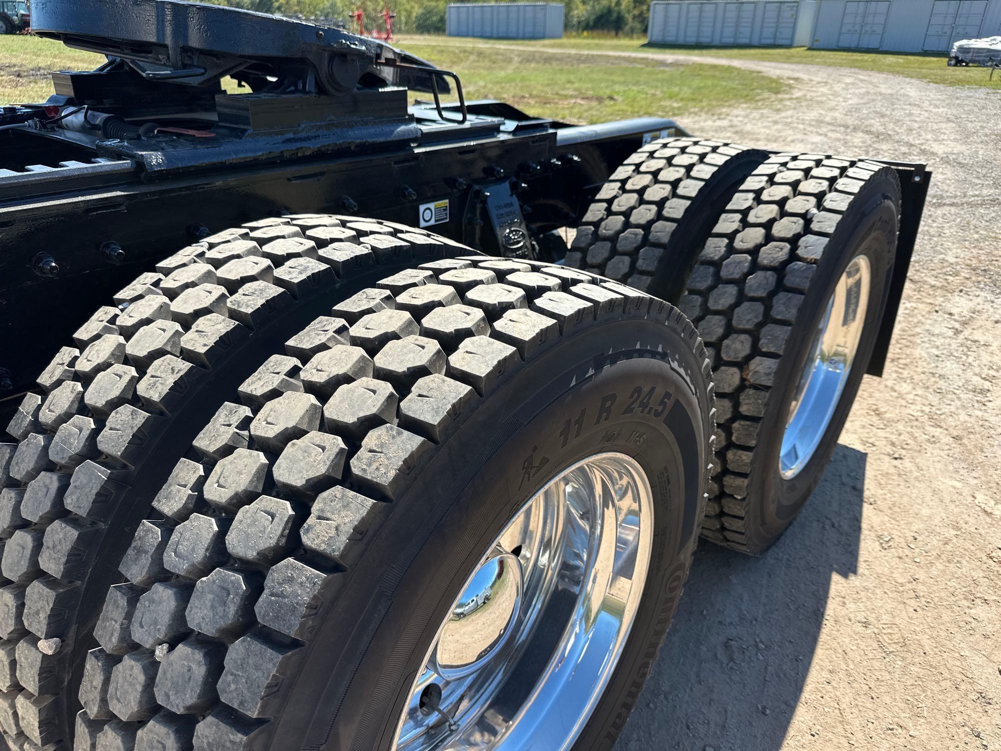 2025 Peterbilt 567