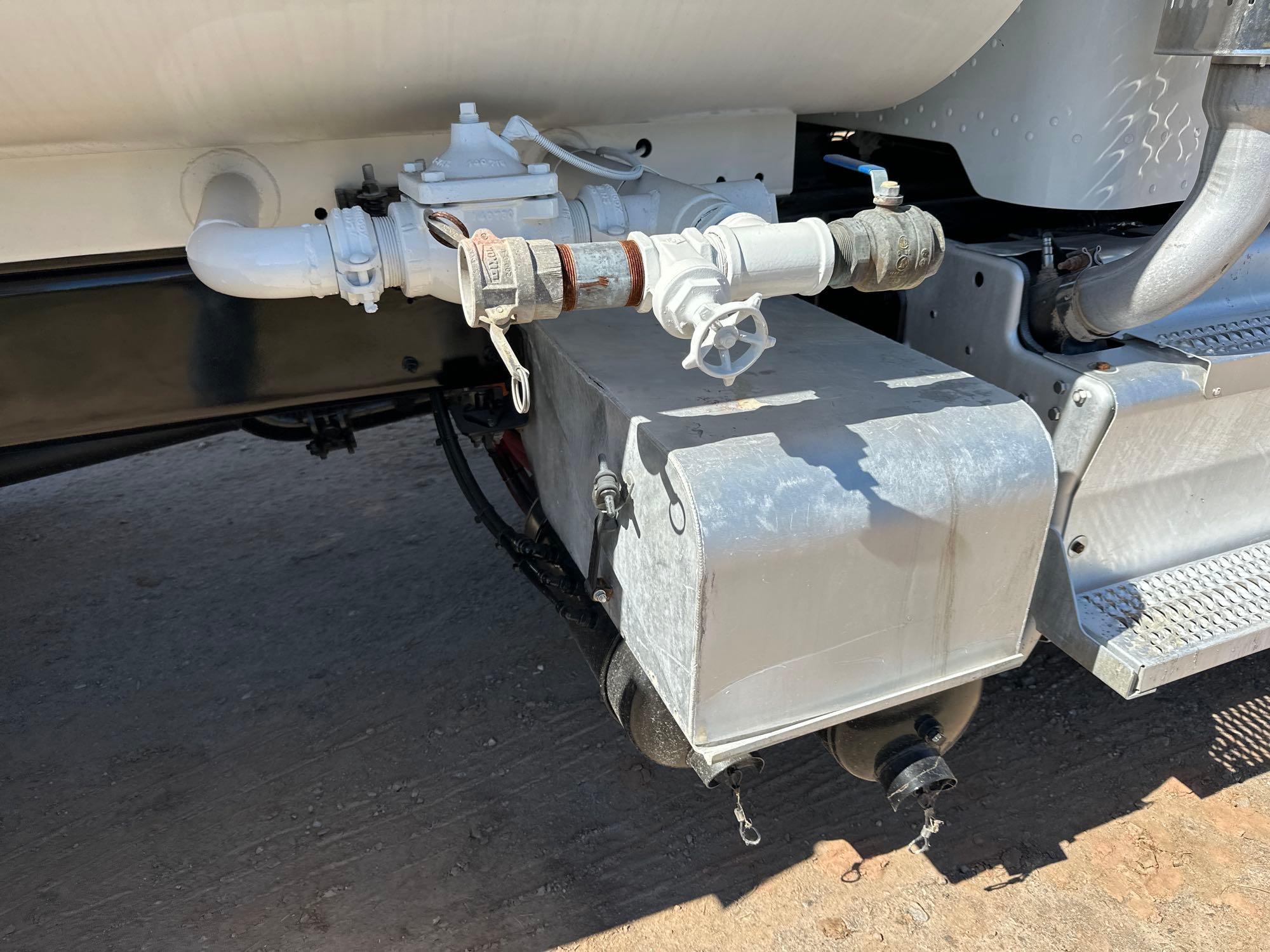 2017 Peterbilt 337