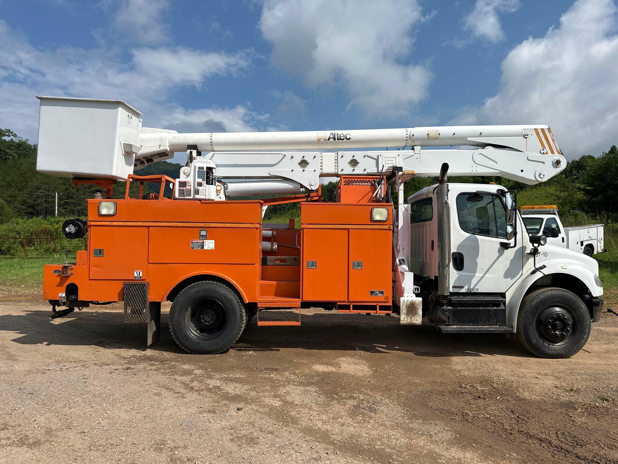 2011 Freightliner M2 106