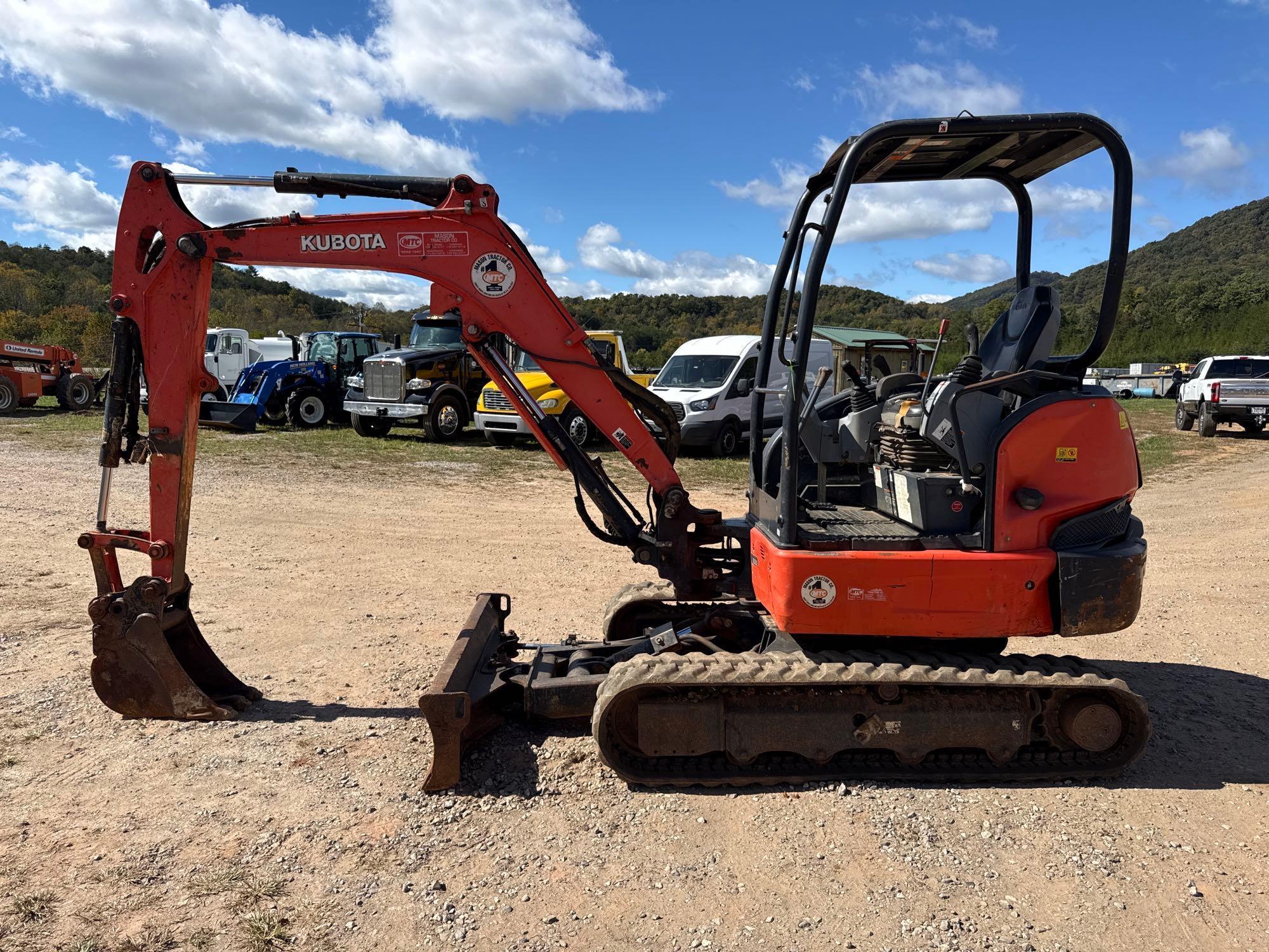 Kubota KX033
