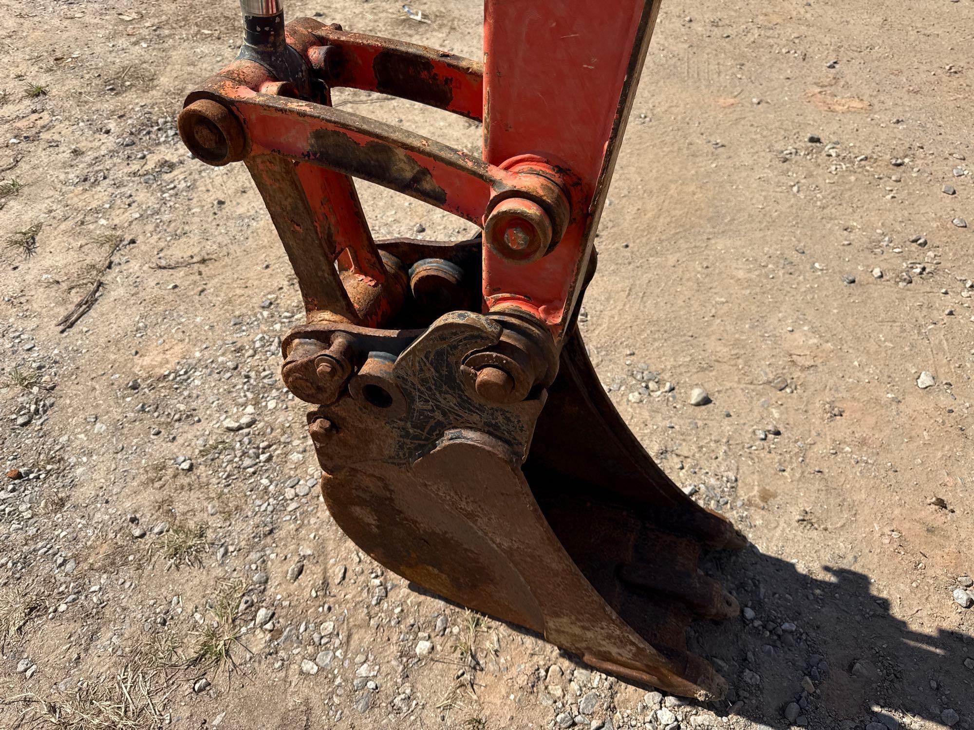 Kubota KX033