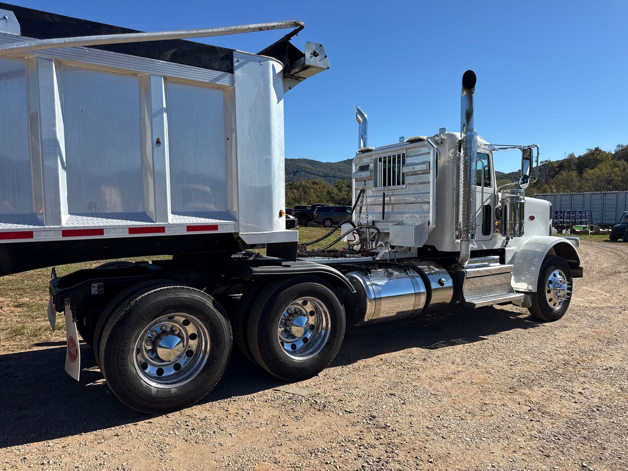 2019 Peterbilt 389
