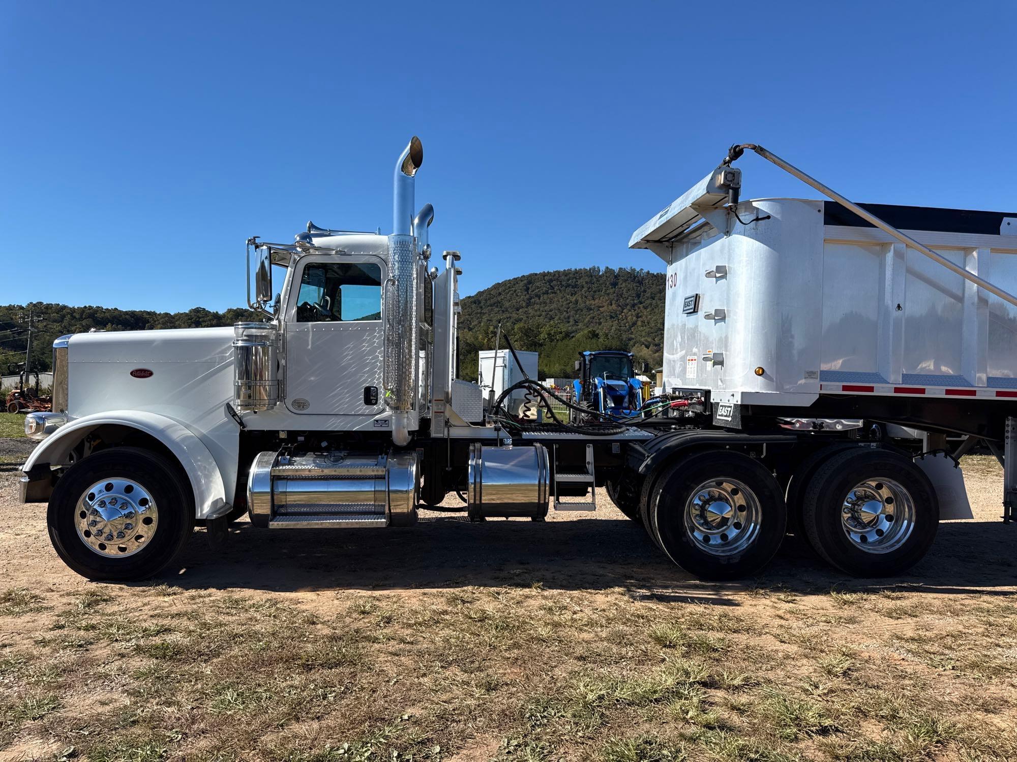 2019 Peterbilt 389