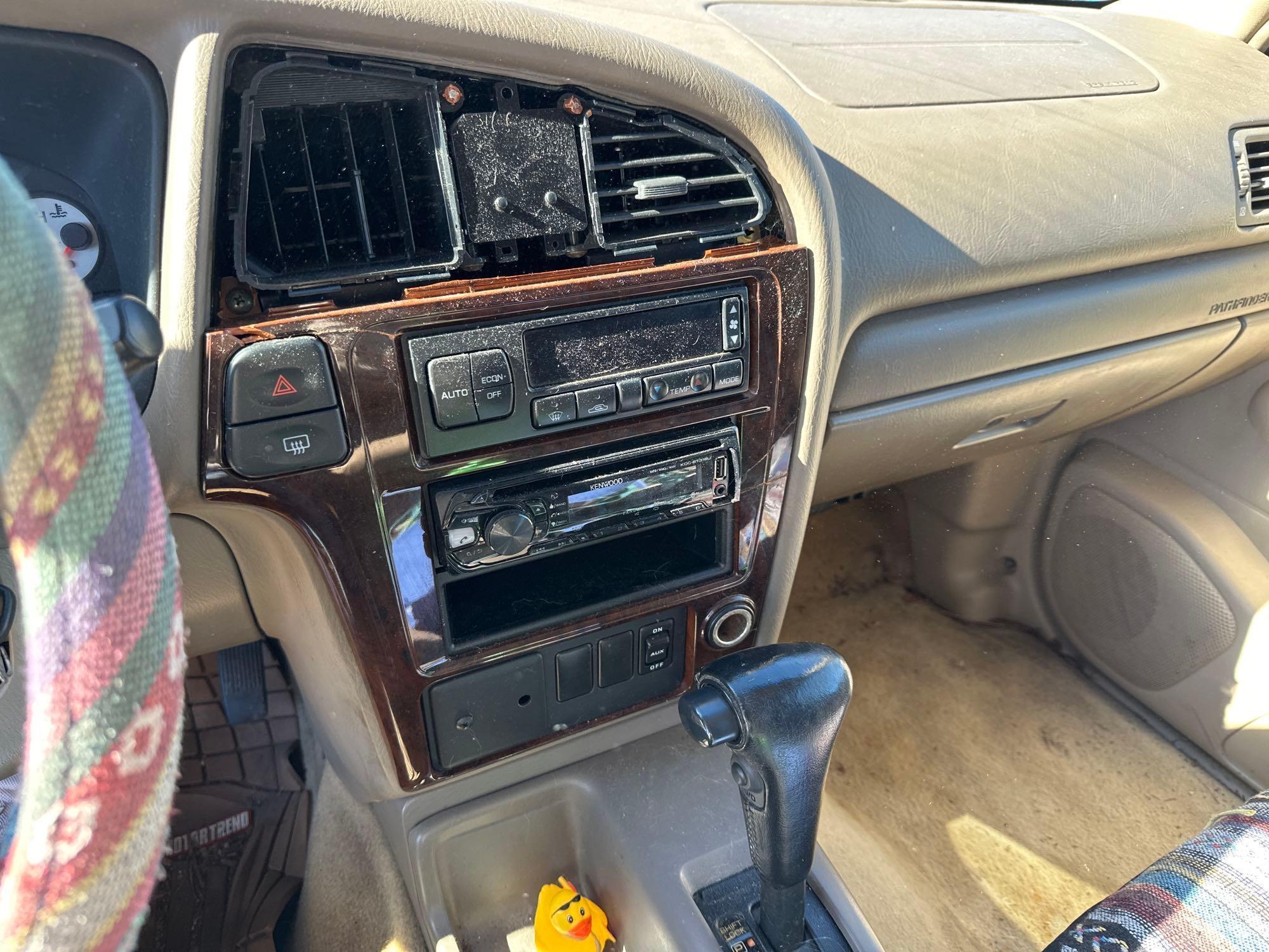 2001 Nissan PATHFINDER