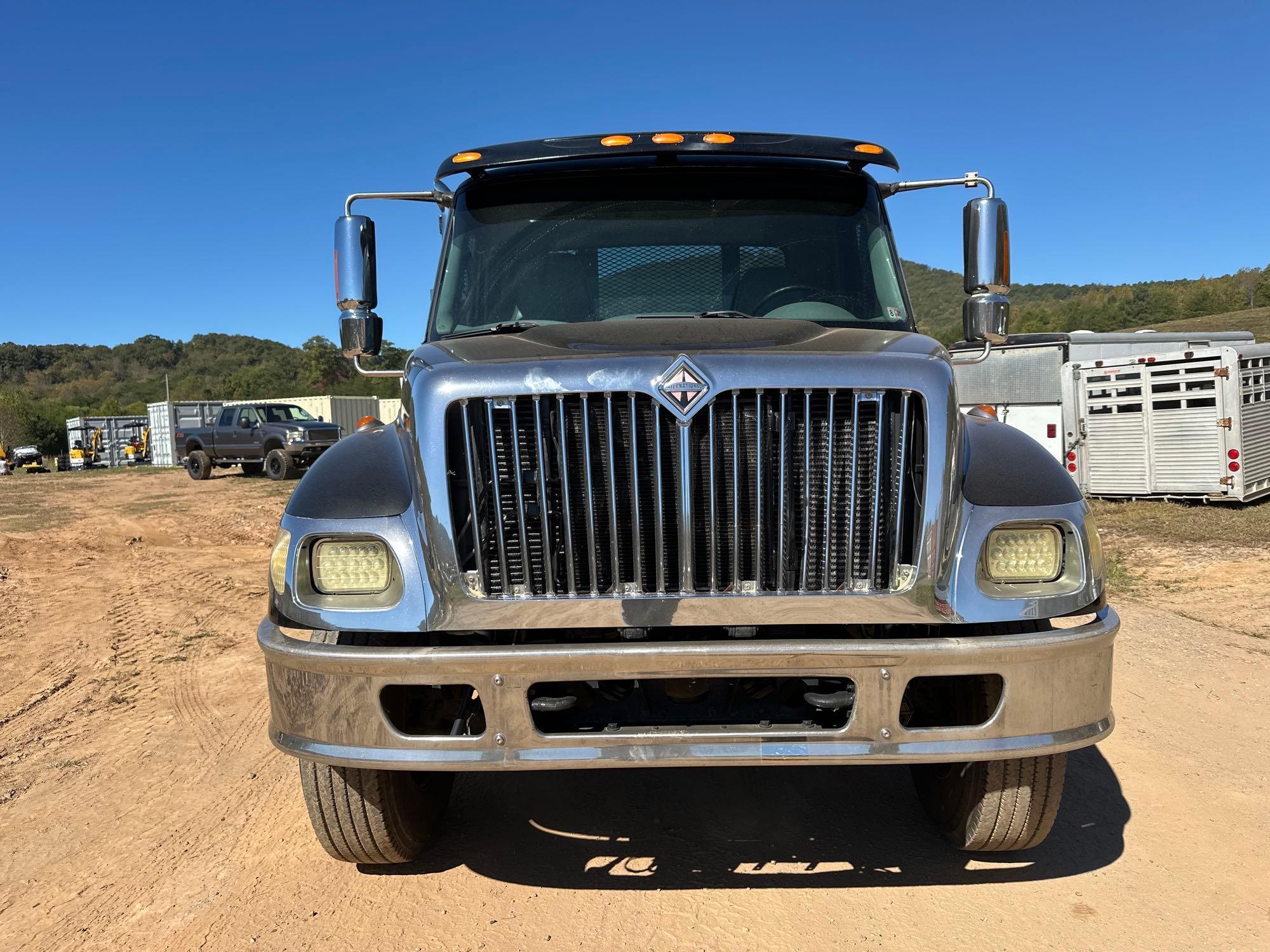 2005 International 7400