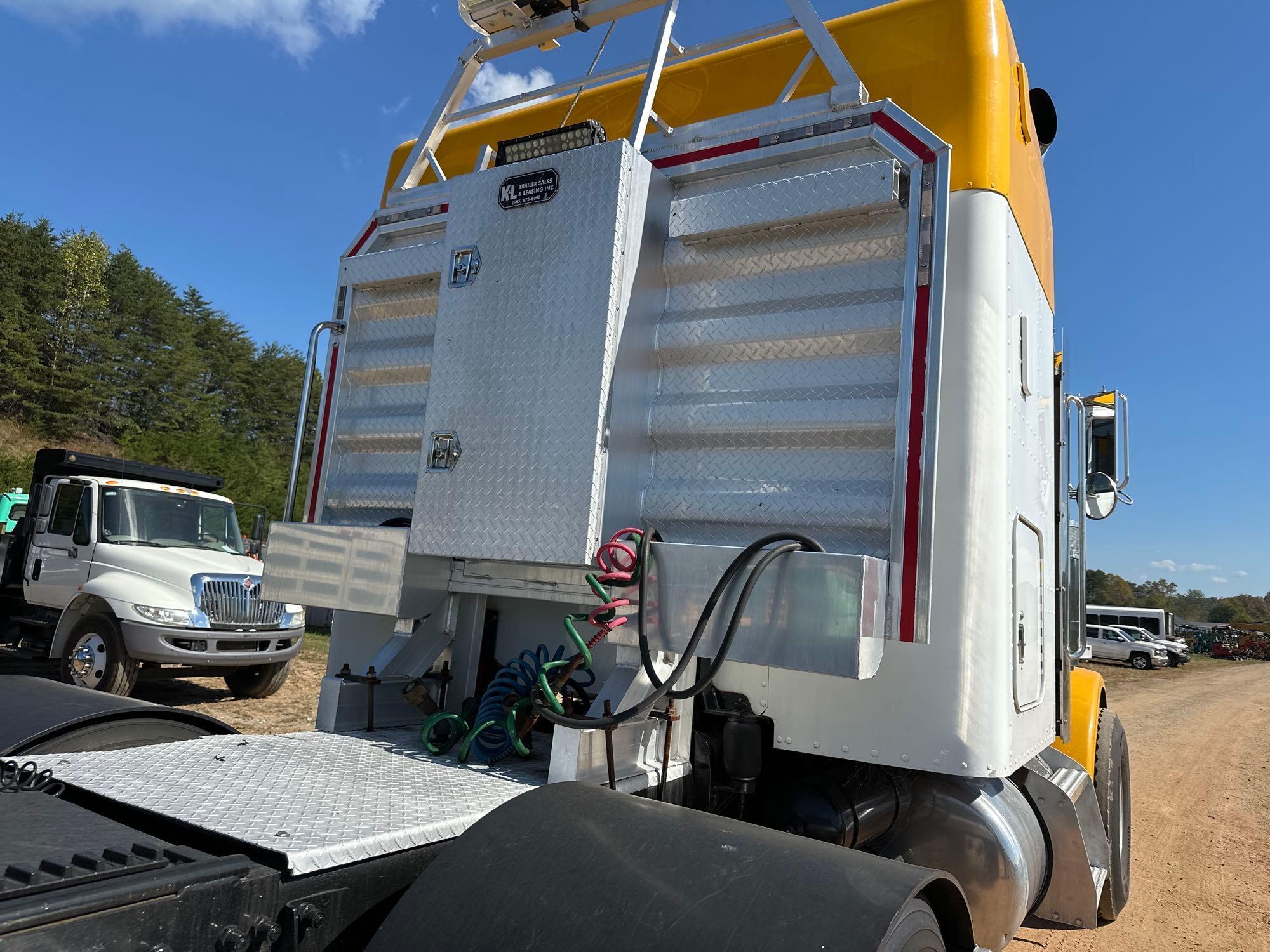 2001 Peterbilt 378