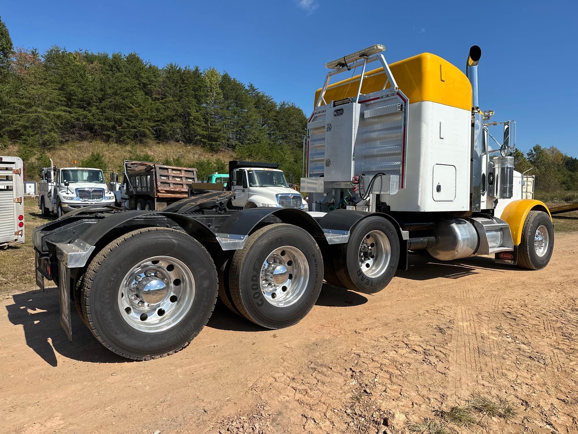 2001 Peterbilt 378
