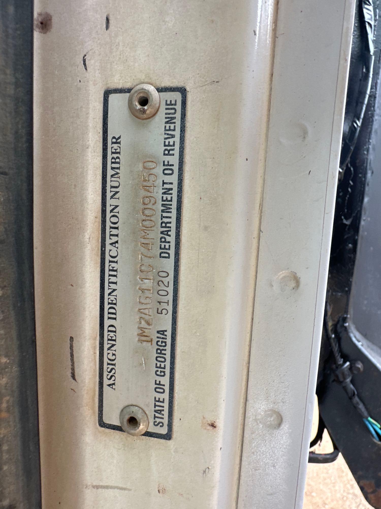 2004 Mack CV713