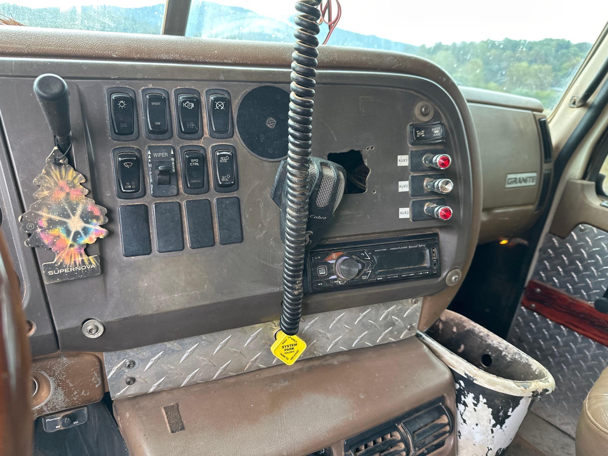 2004 Mack CV713