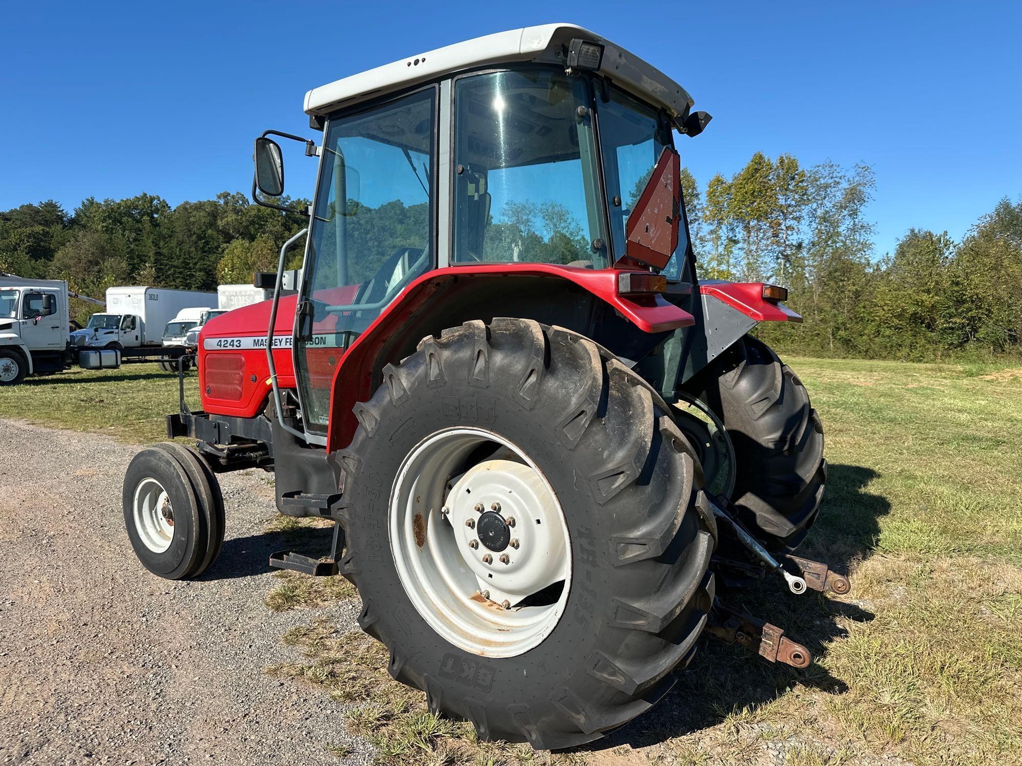 Massey Ferguson 4243