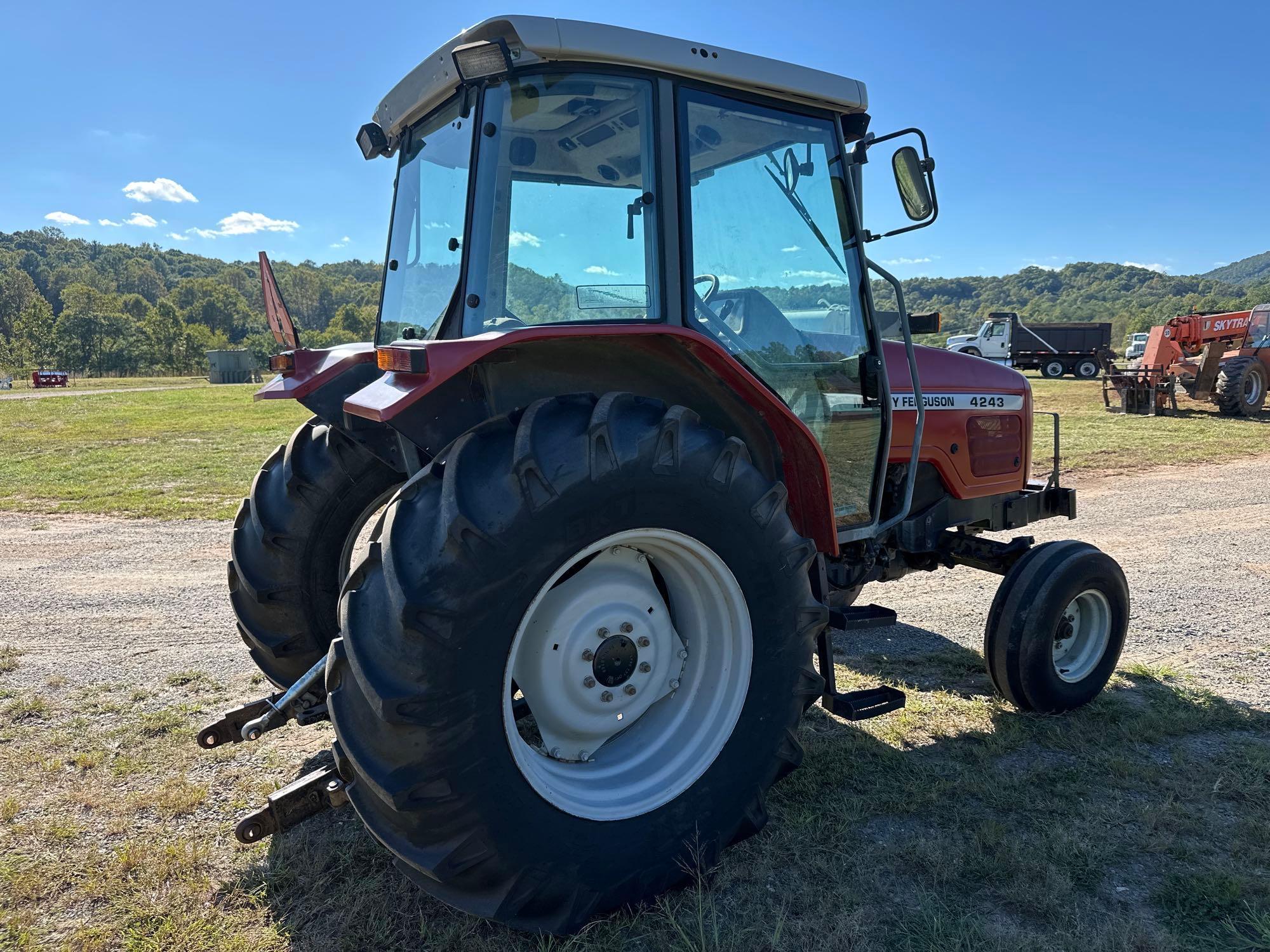 Massey Ferguson 4243