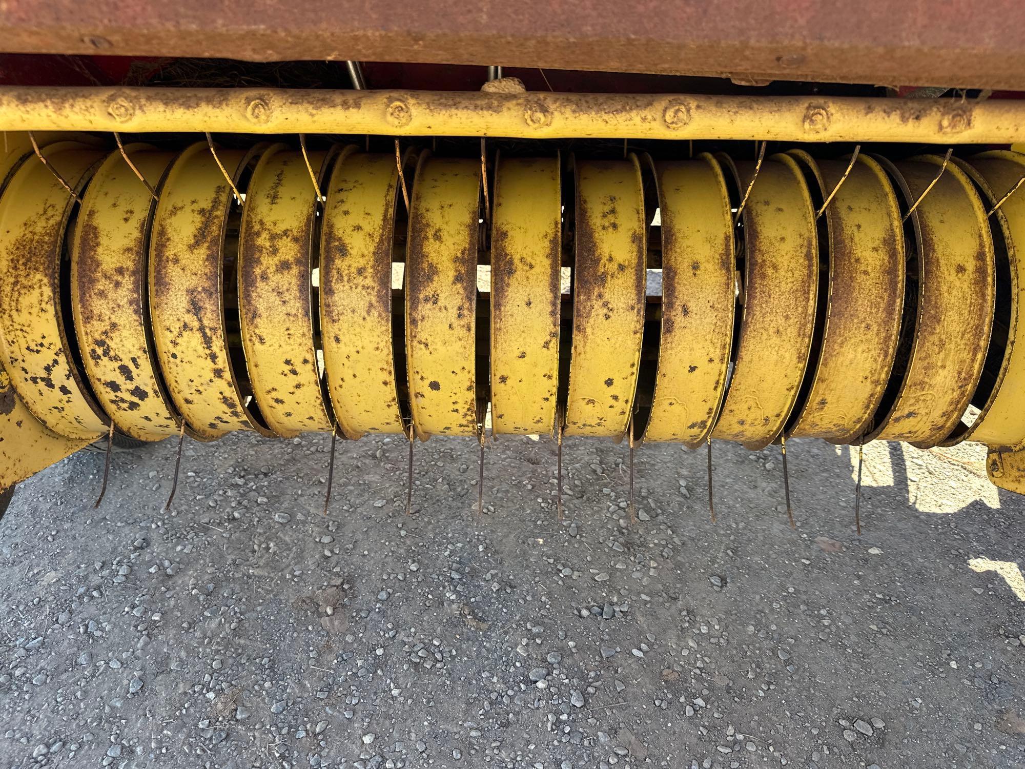 New Holland 310
