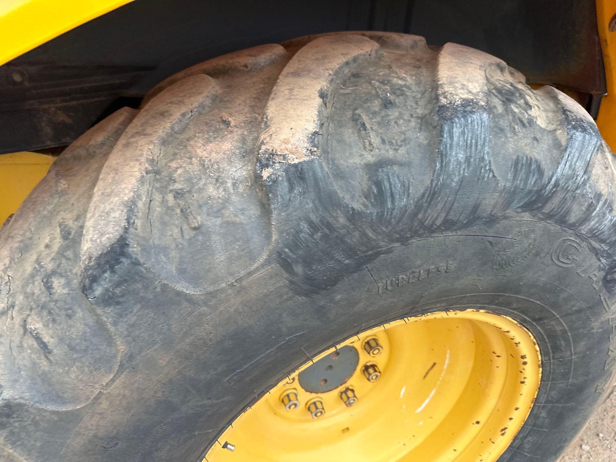 New Holland LB75B