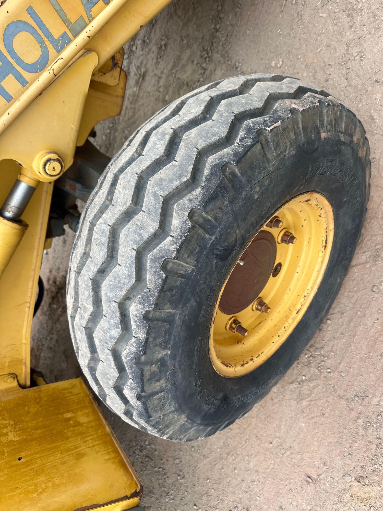 New Holland LB75B