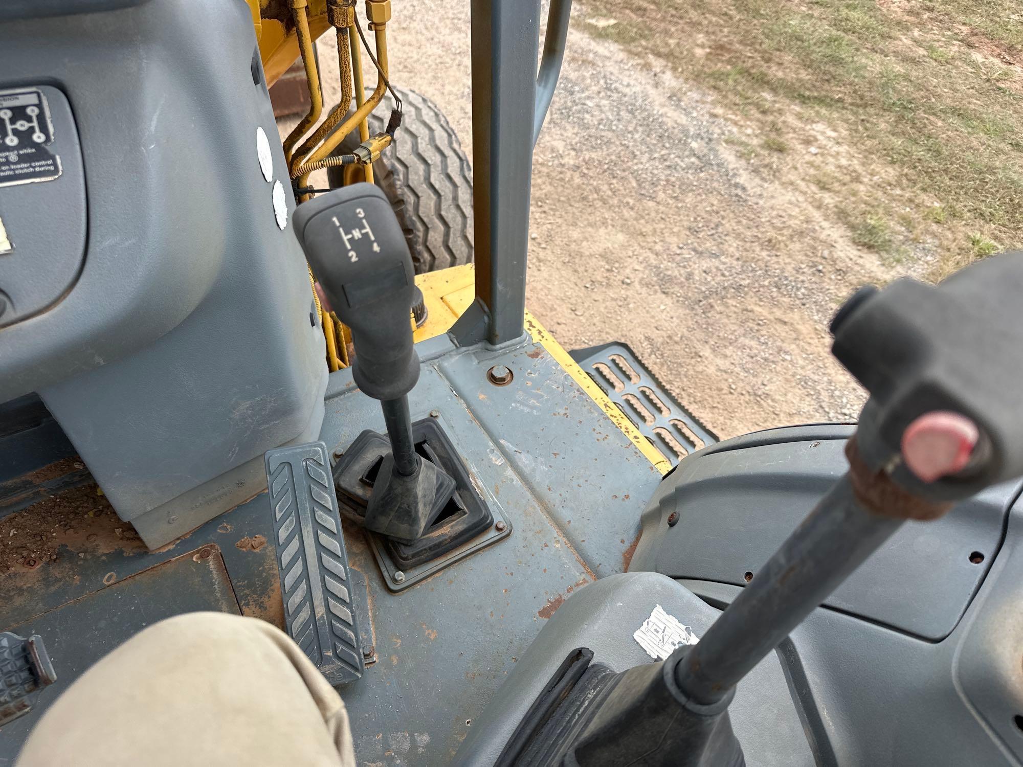 New Holland LB75B