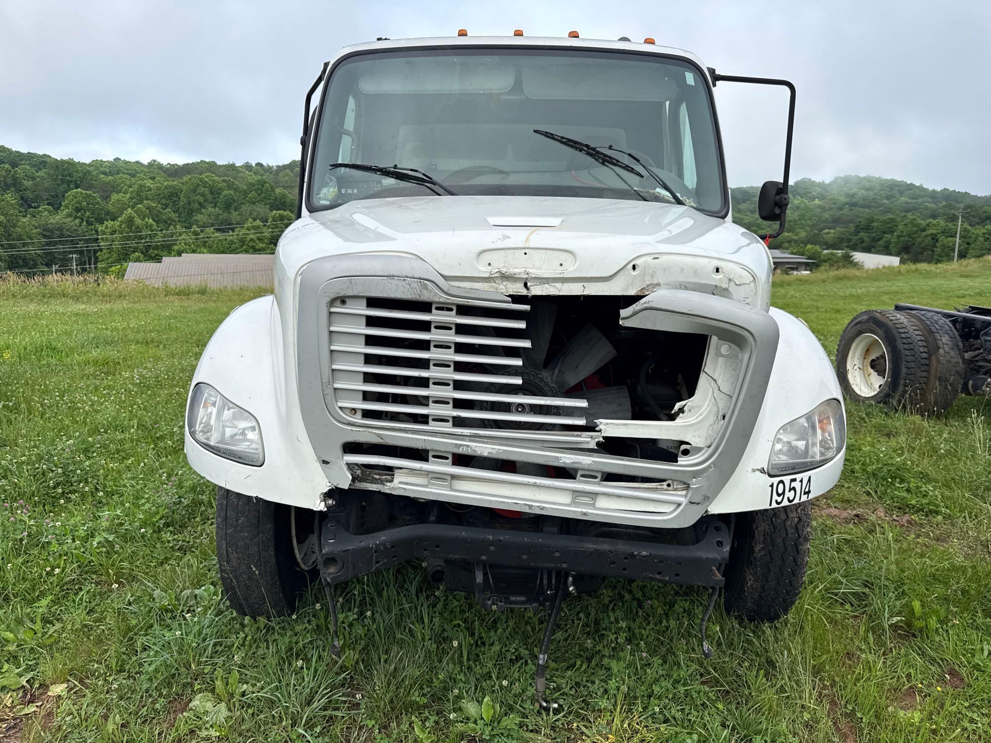 2014 Freightliner M2