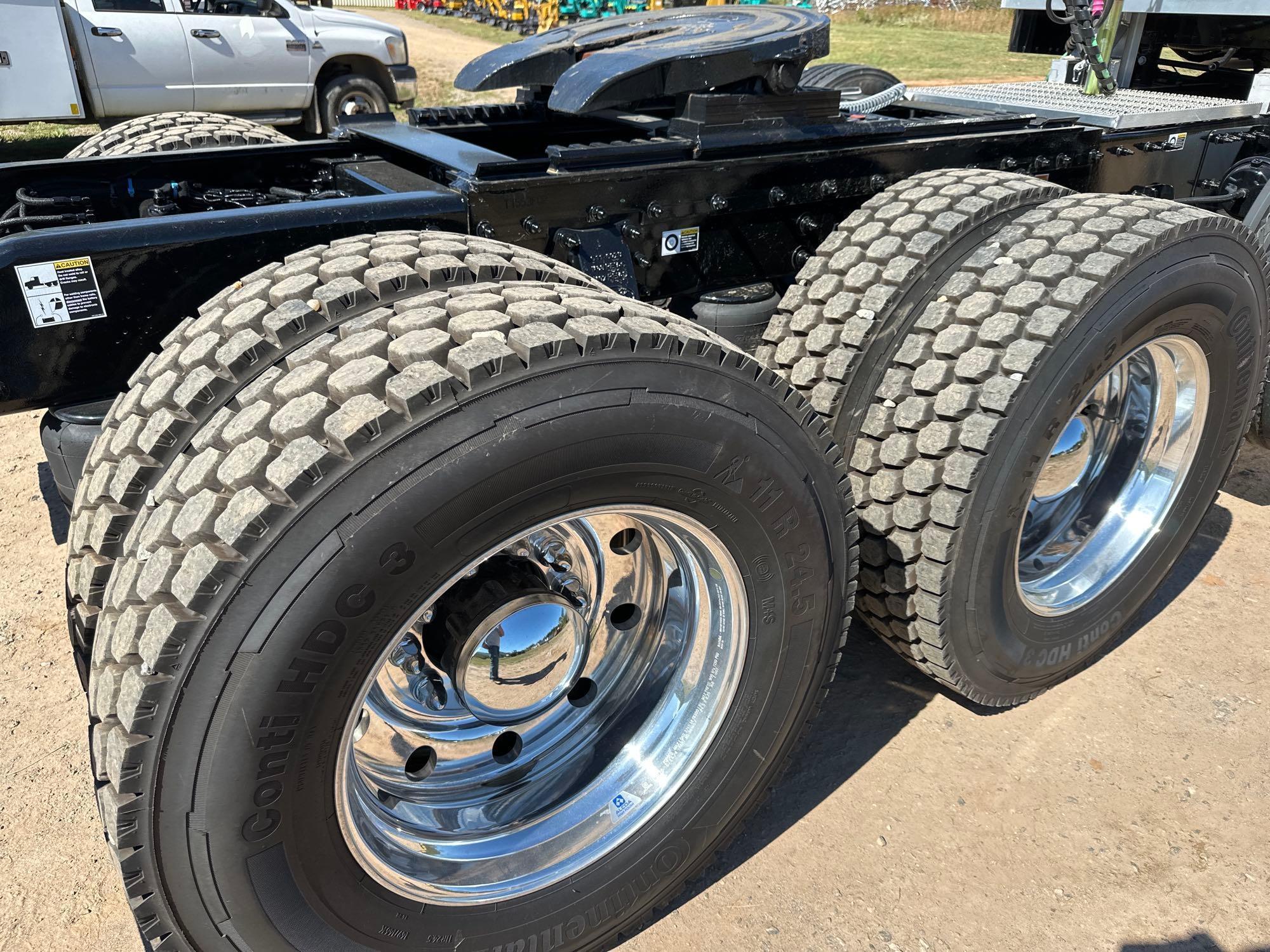 2025 Peterbilt 567