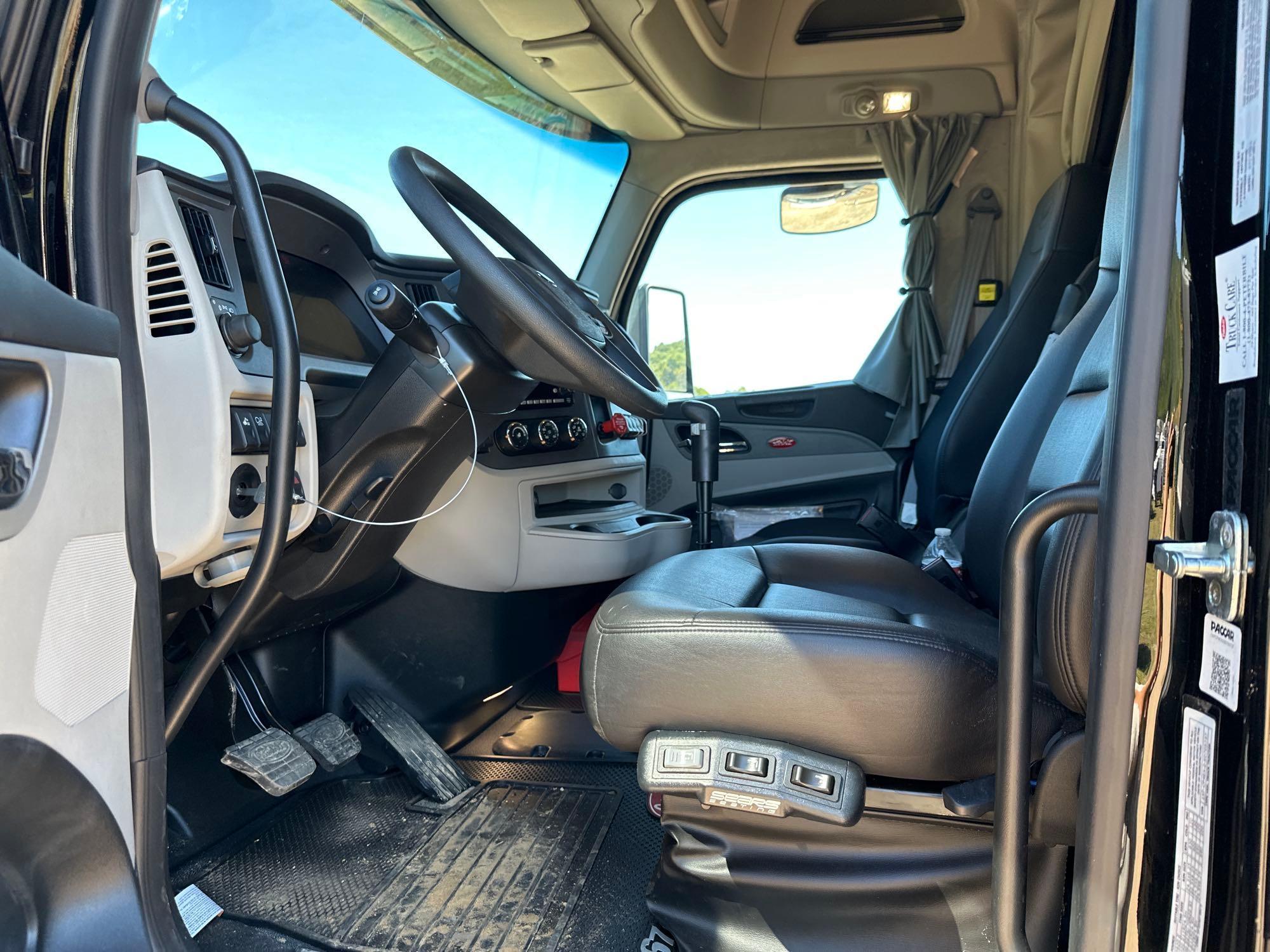 2025 Peterbilt 567