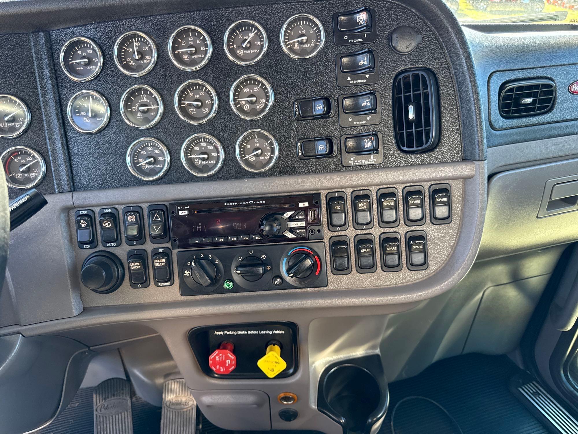 2019 Peterbilt 389