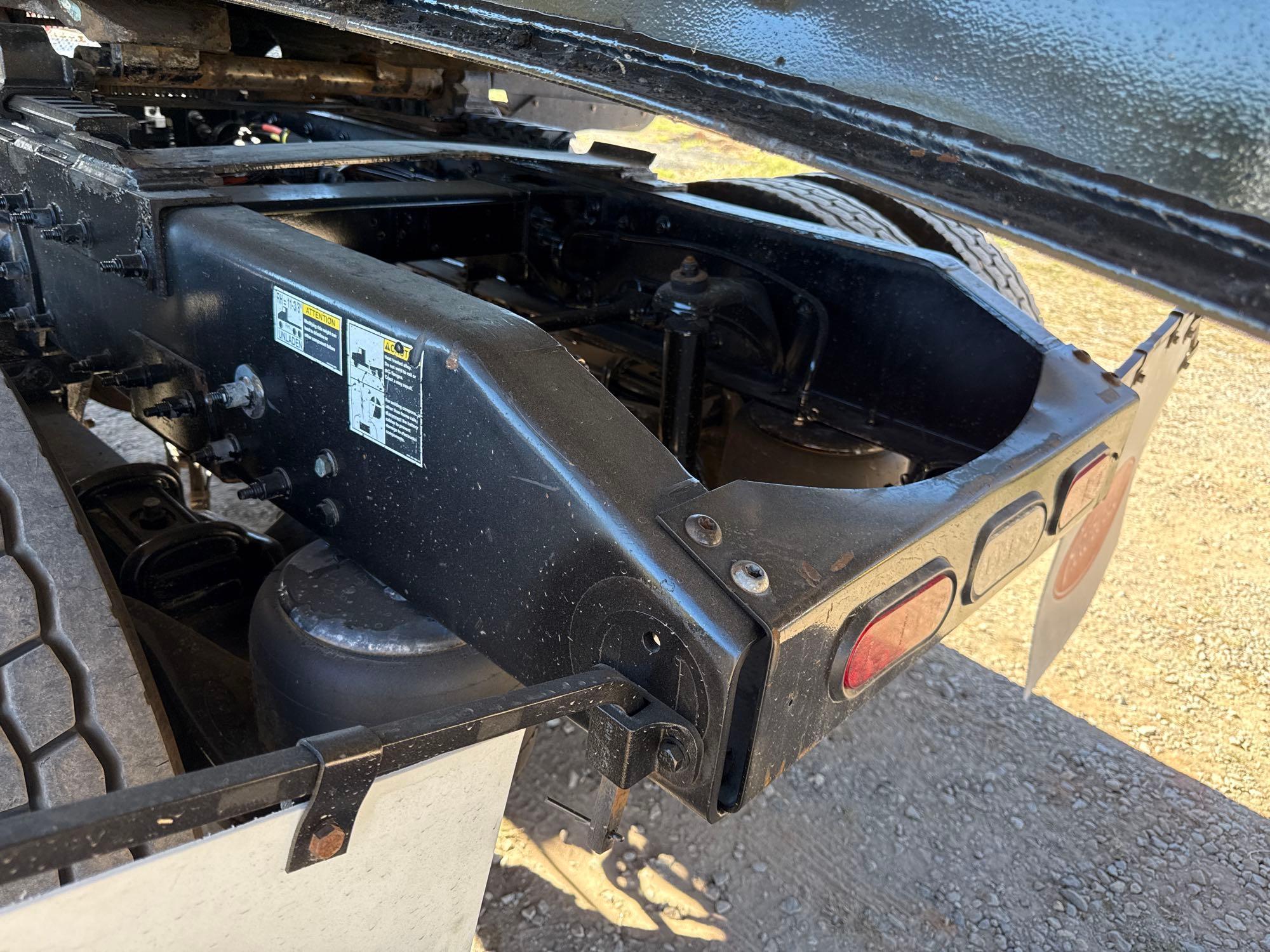 2019 Peterbilt 389