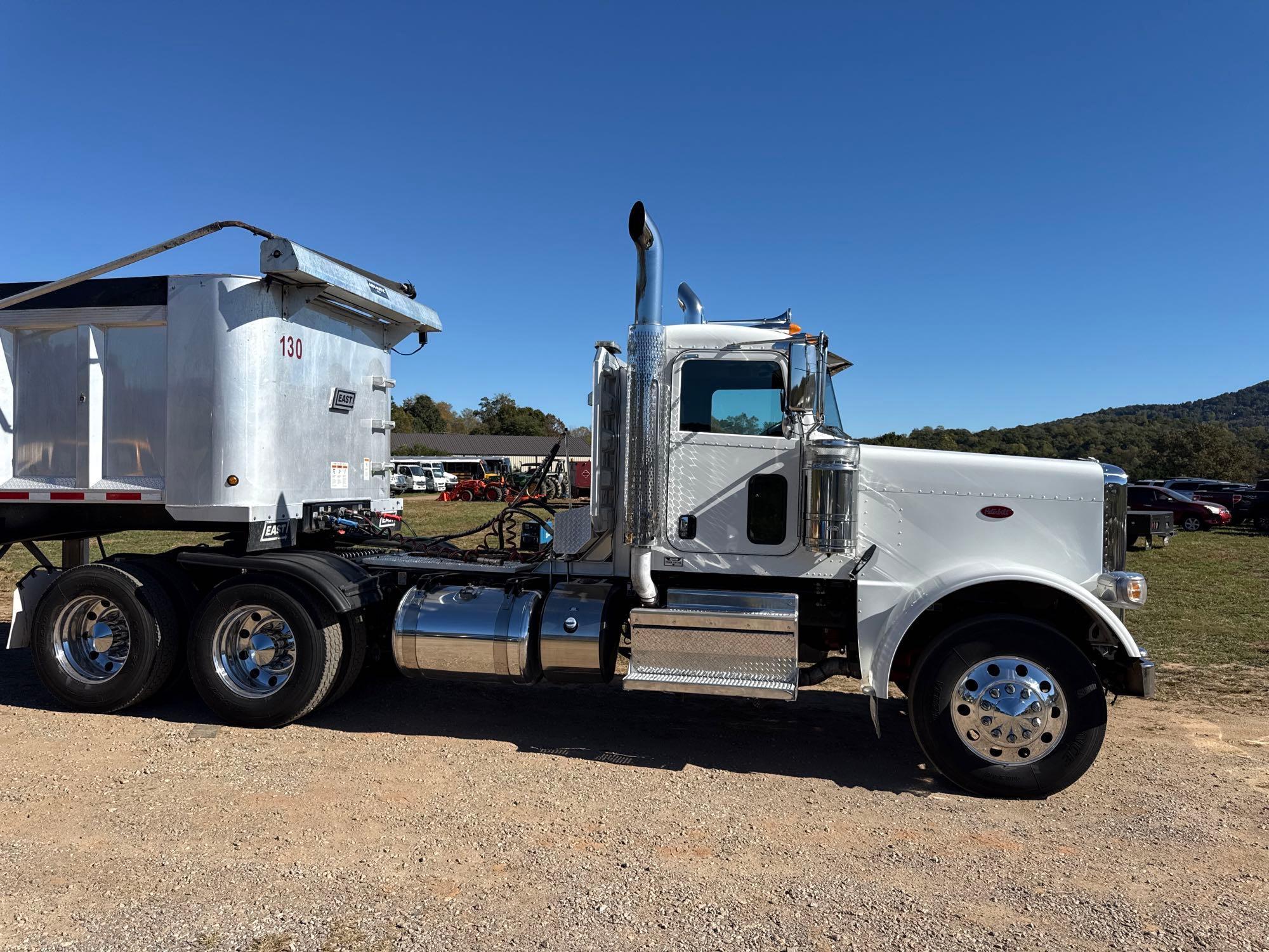 2019 Peterbilt 389