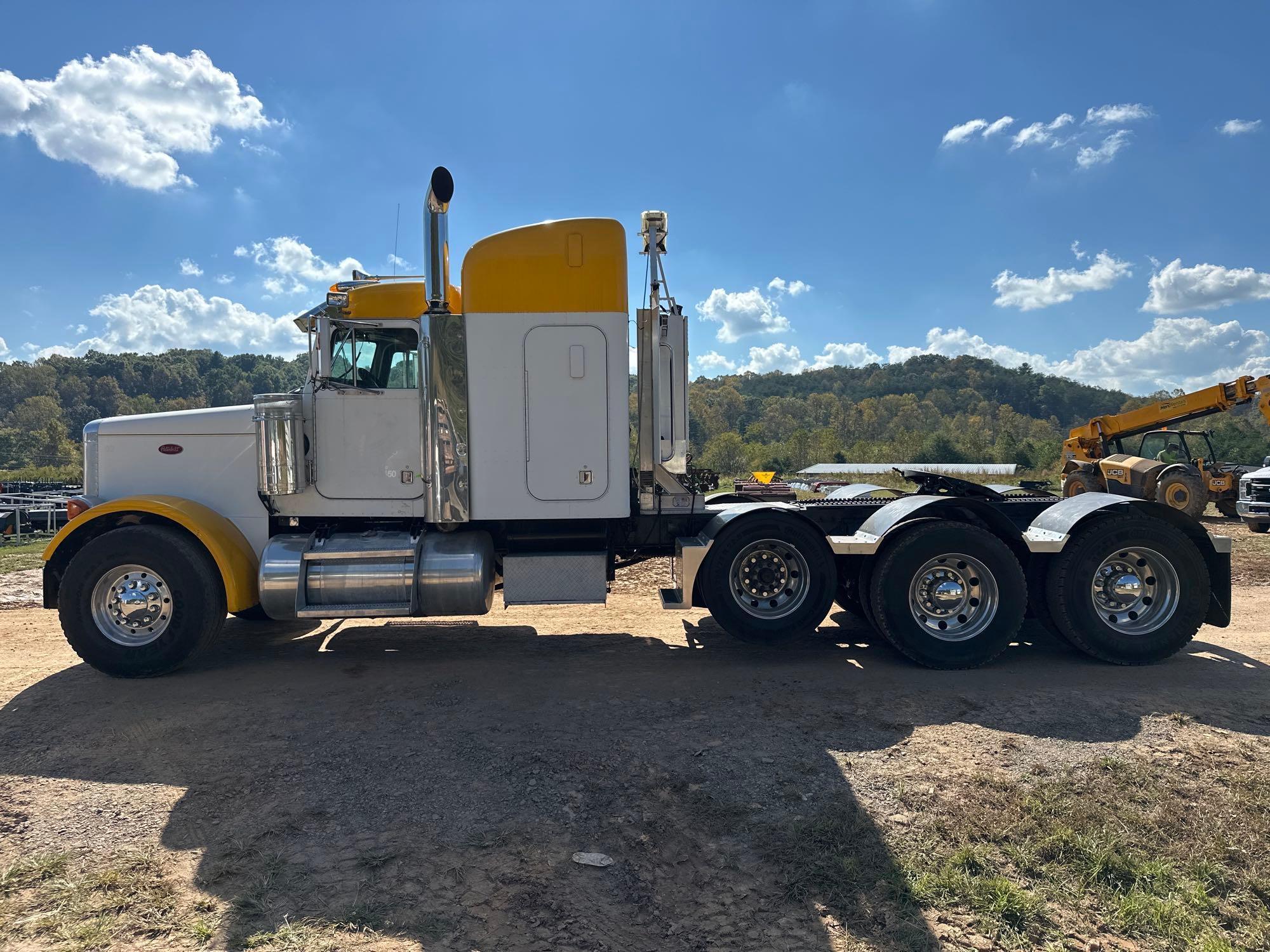 2001 Peterbilt 378