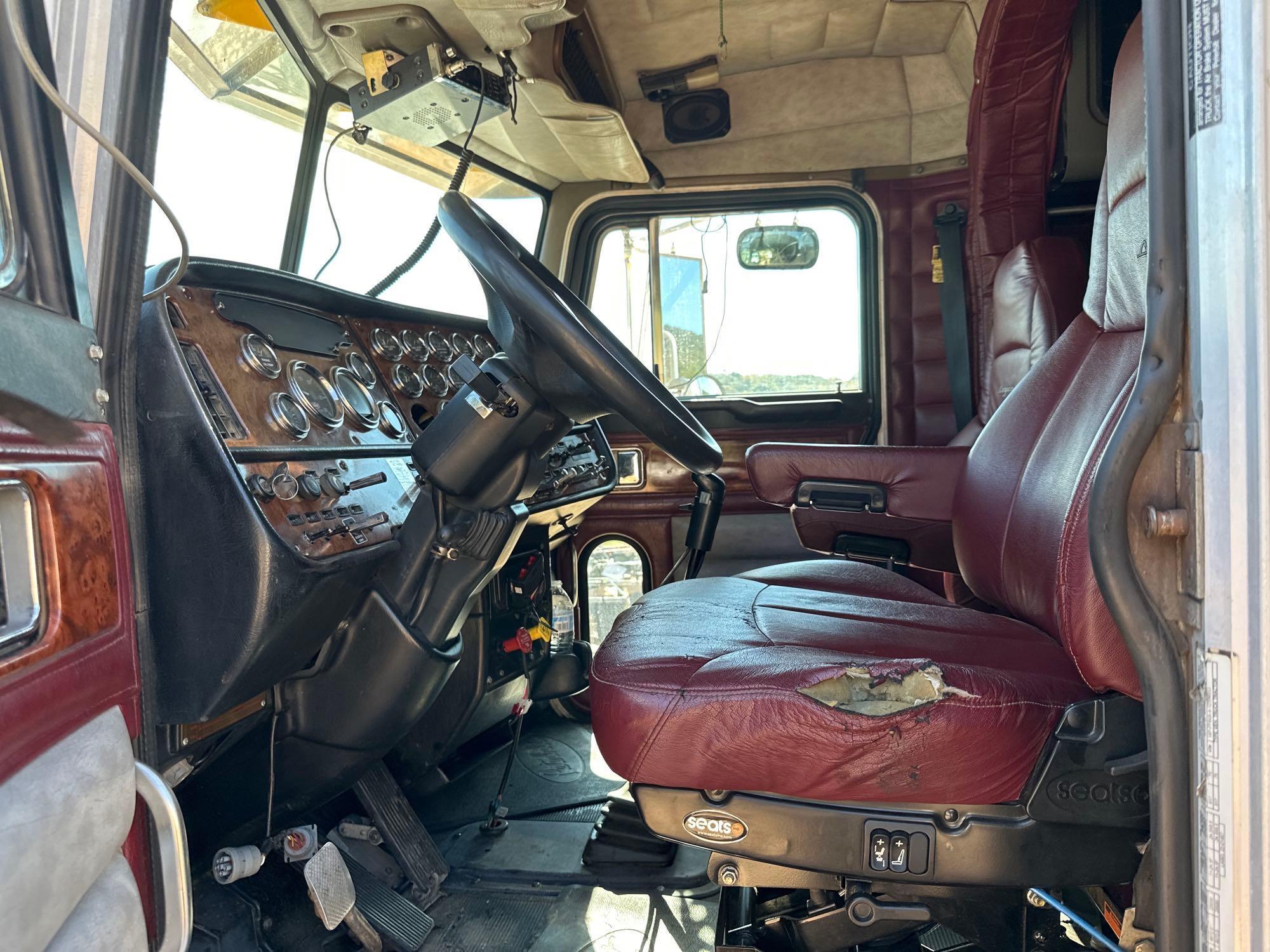 2001 Peterbilt 378